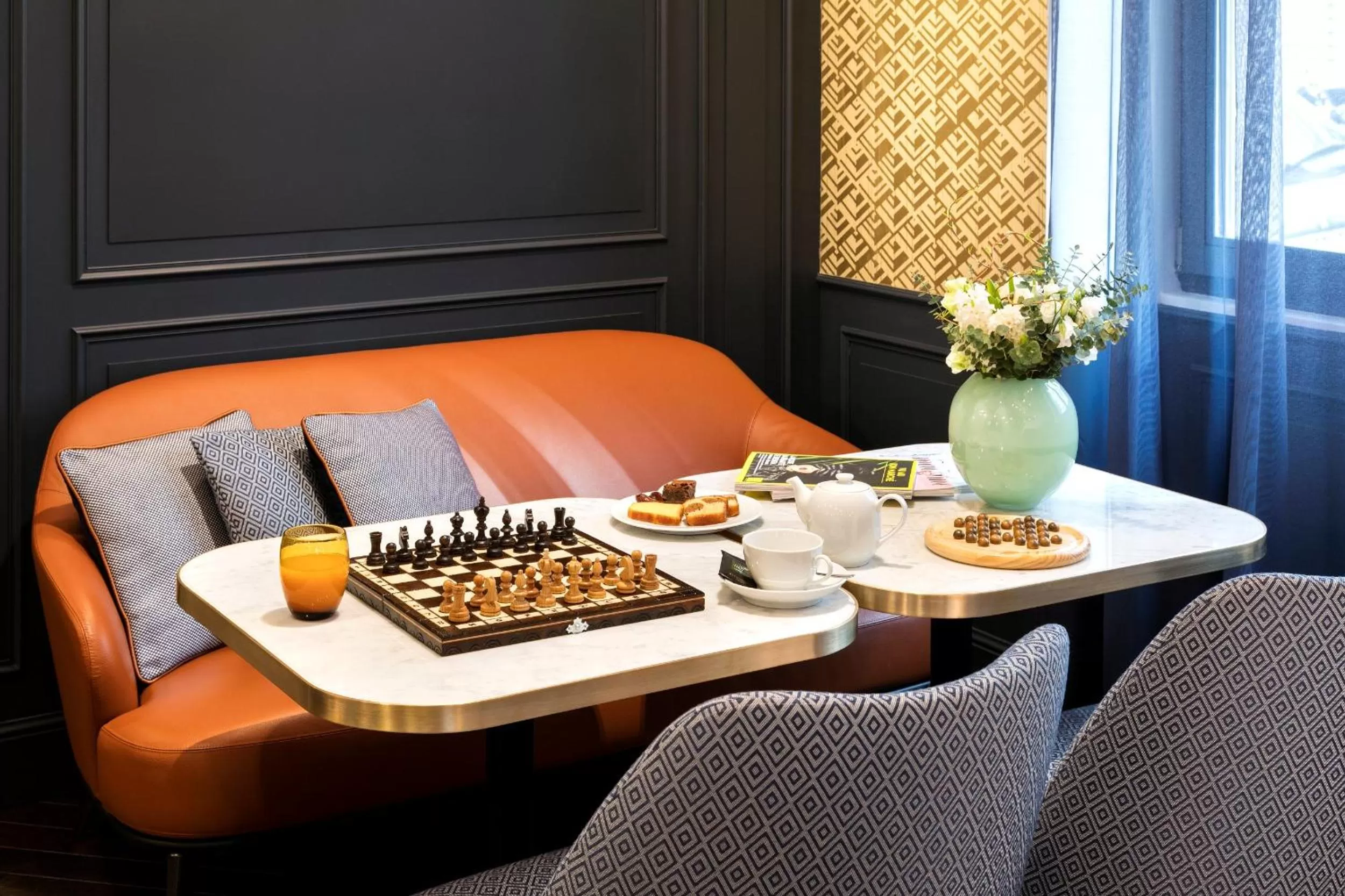 Restaurant/places to eat in Hôtel Square Louvois