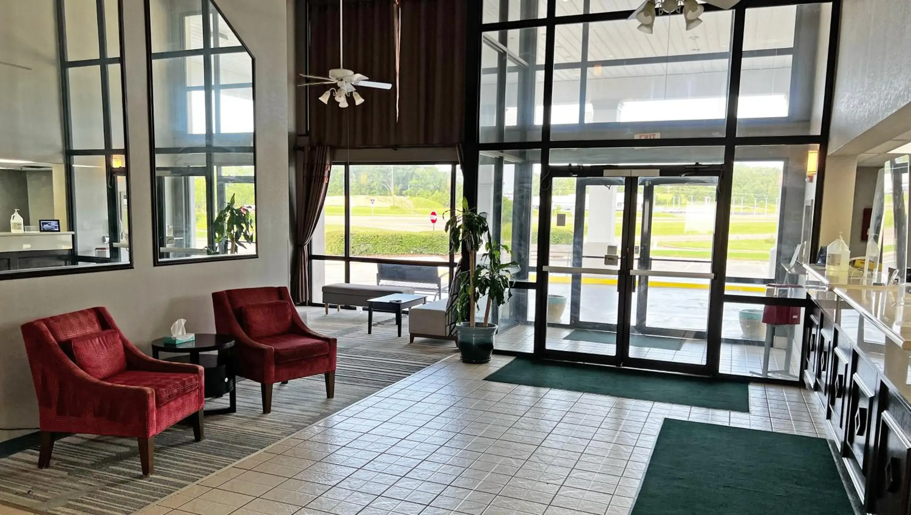 Lobby or reception in Super Inn & Suites Philadelphia Lobby or reception in Super Inn & Suites Philadelphia