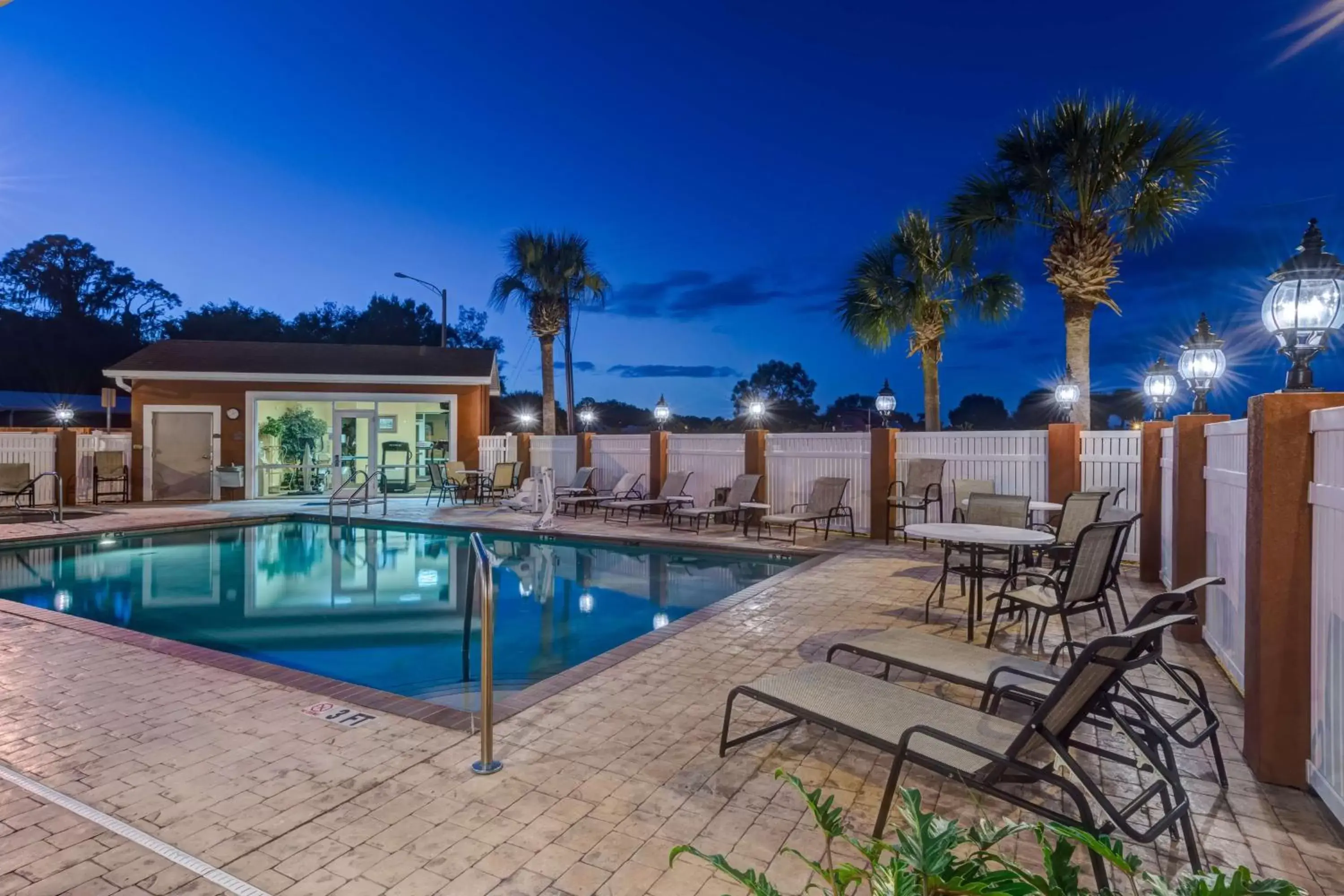 On site, Swimming Pool in Best Western Heritage Inn and Suites