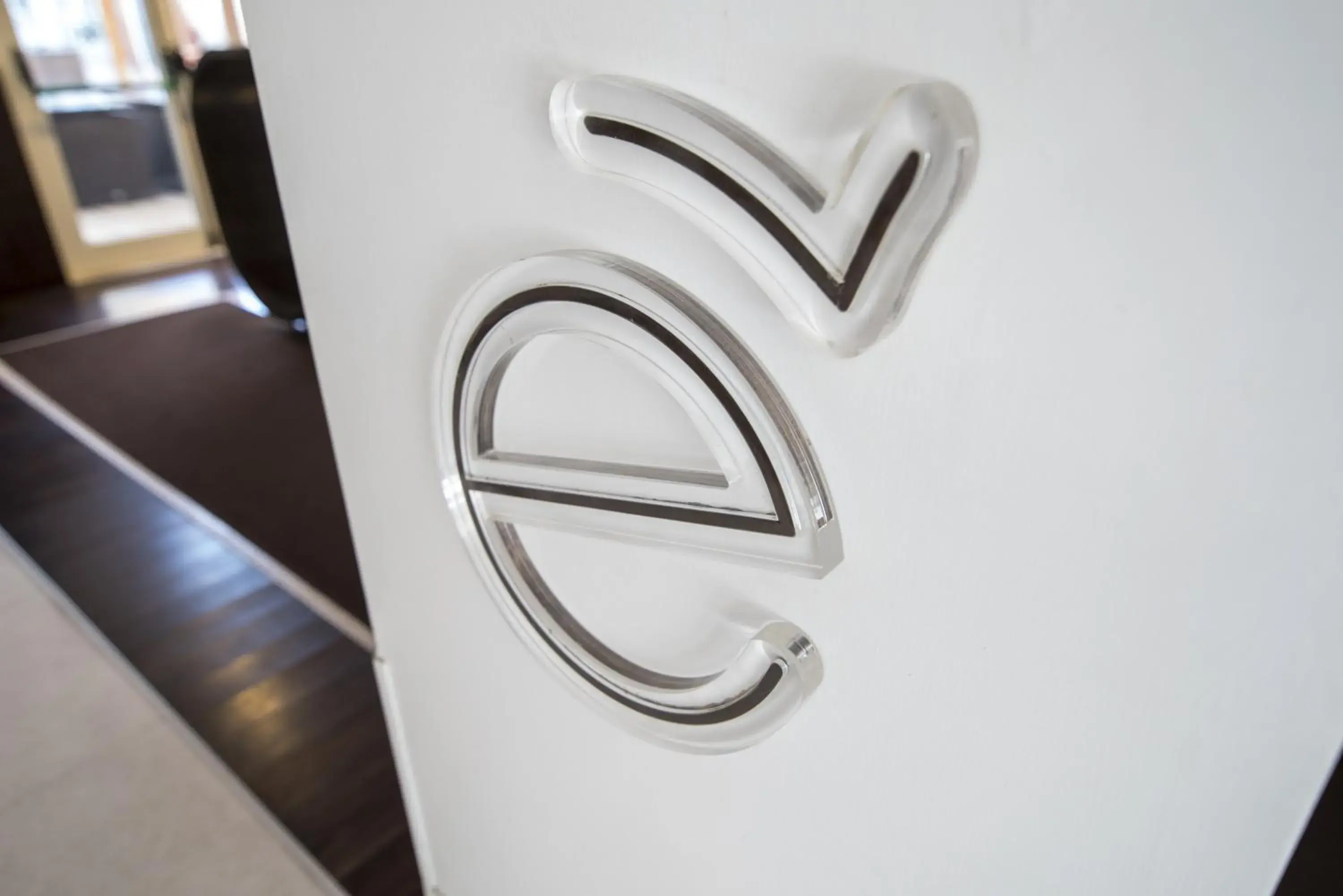 Logo/Certificate/Sign in E' Hotel
