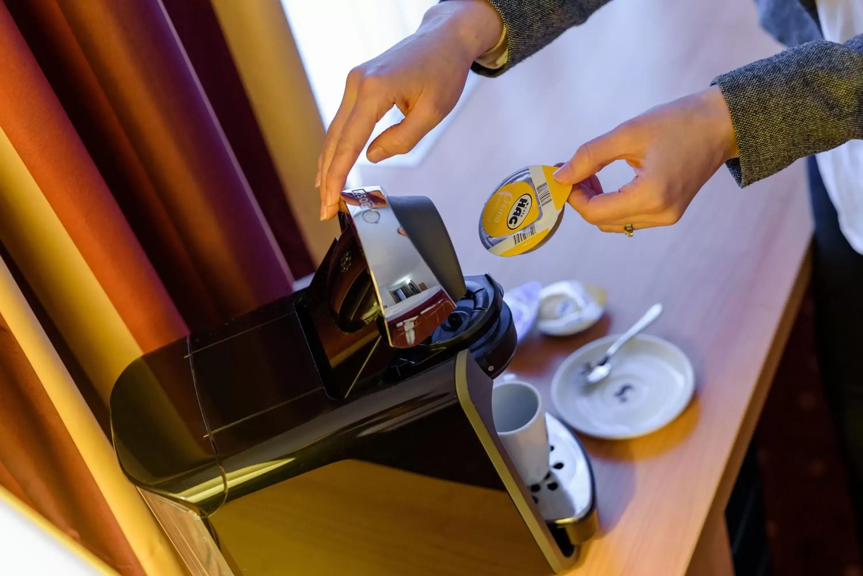 Coffee/tea facilities in Mercure Hotel Düsseldorf Ratingen