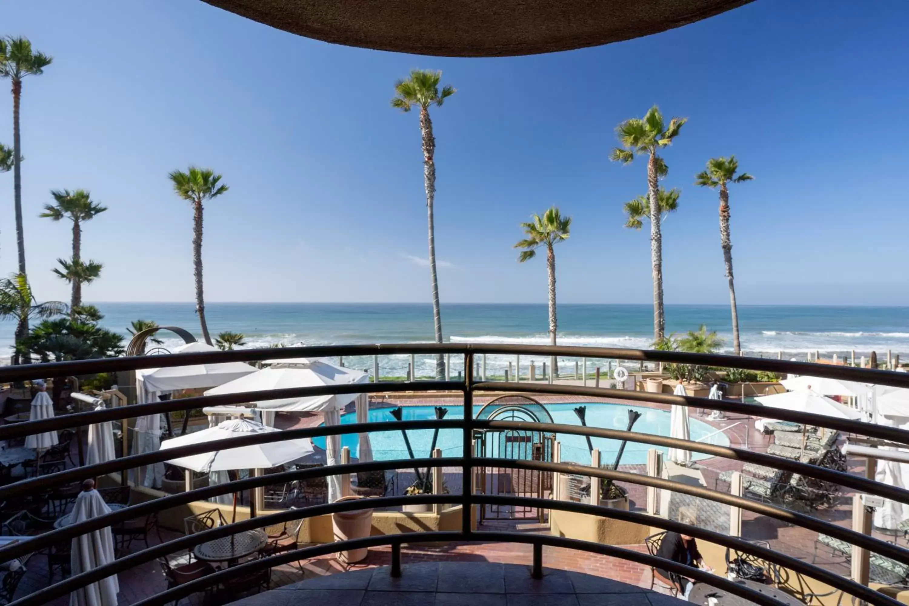 Balcony/Terrace in Pacific Terrace Hotel