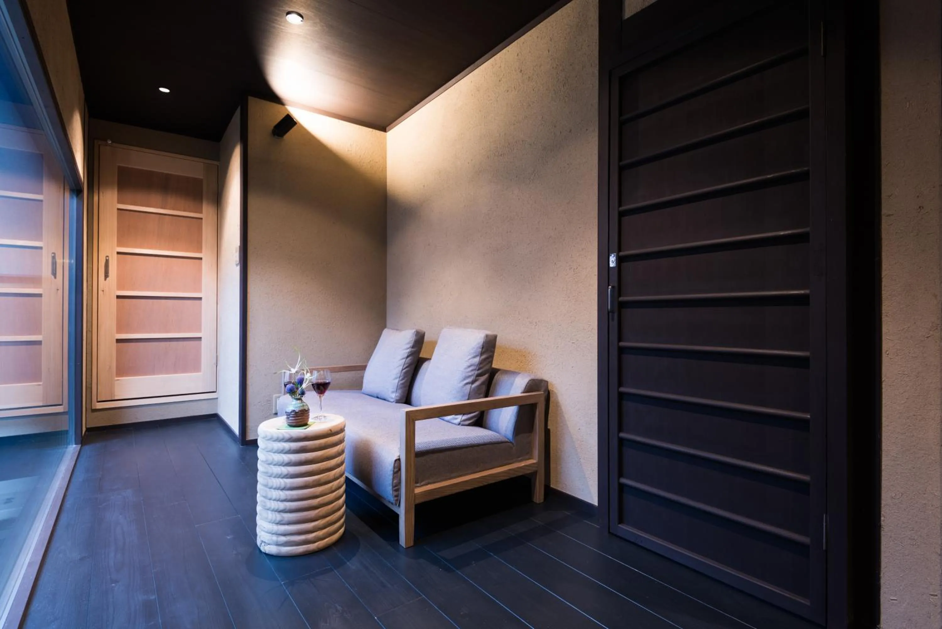 Seating area in Kyomachiya Stay Takasegawa Shichijo