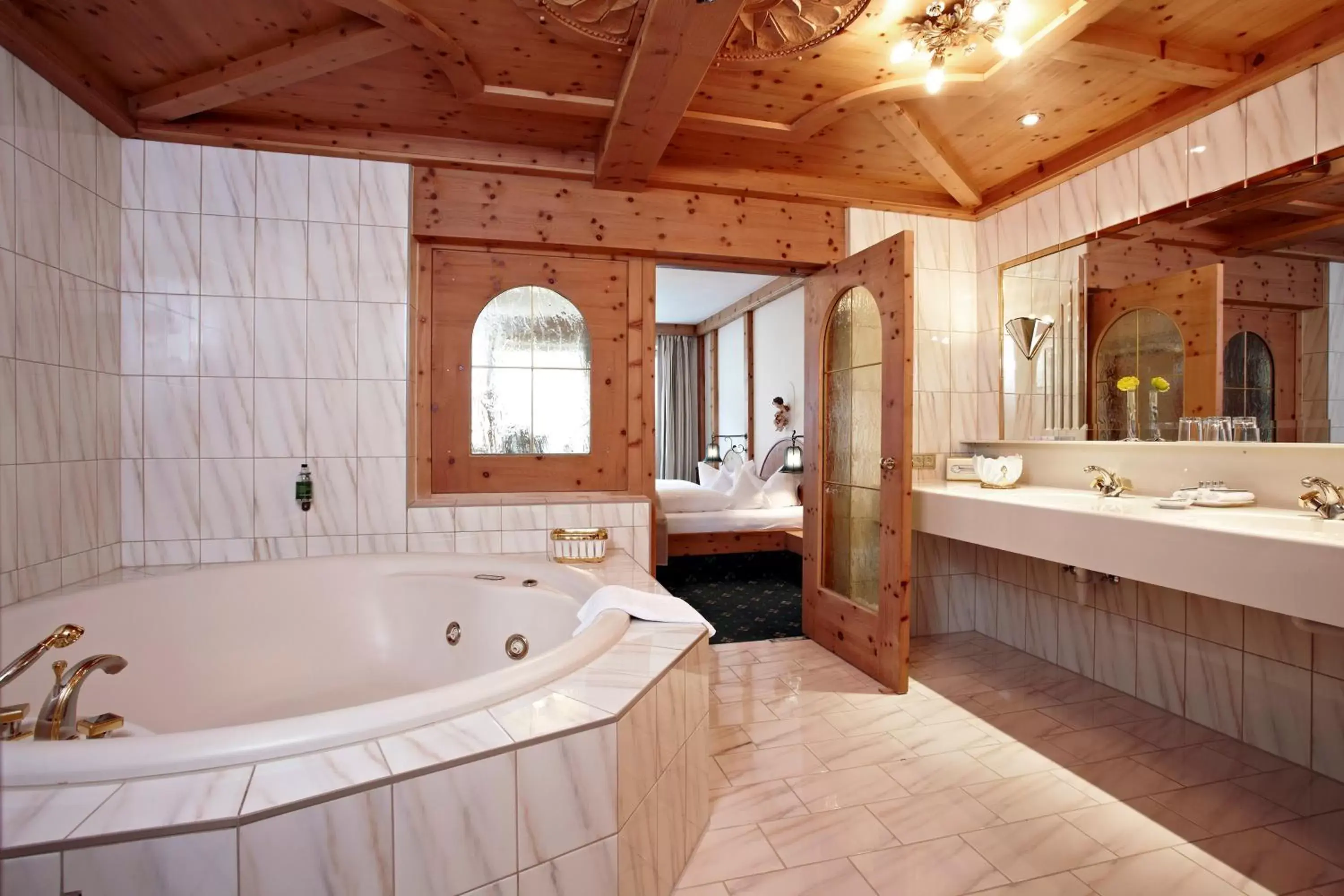 Bathroom in Relais&Châteaux Spa-Hotel Jagdhof