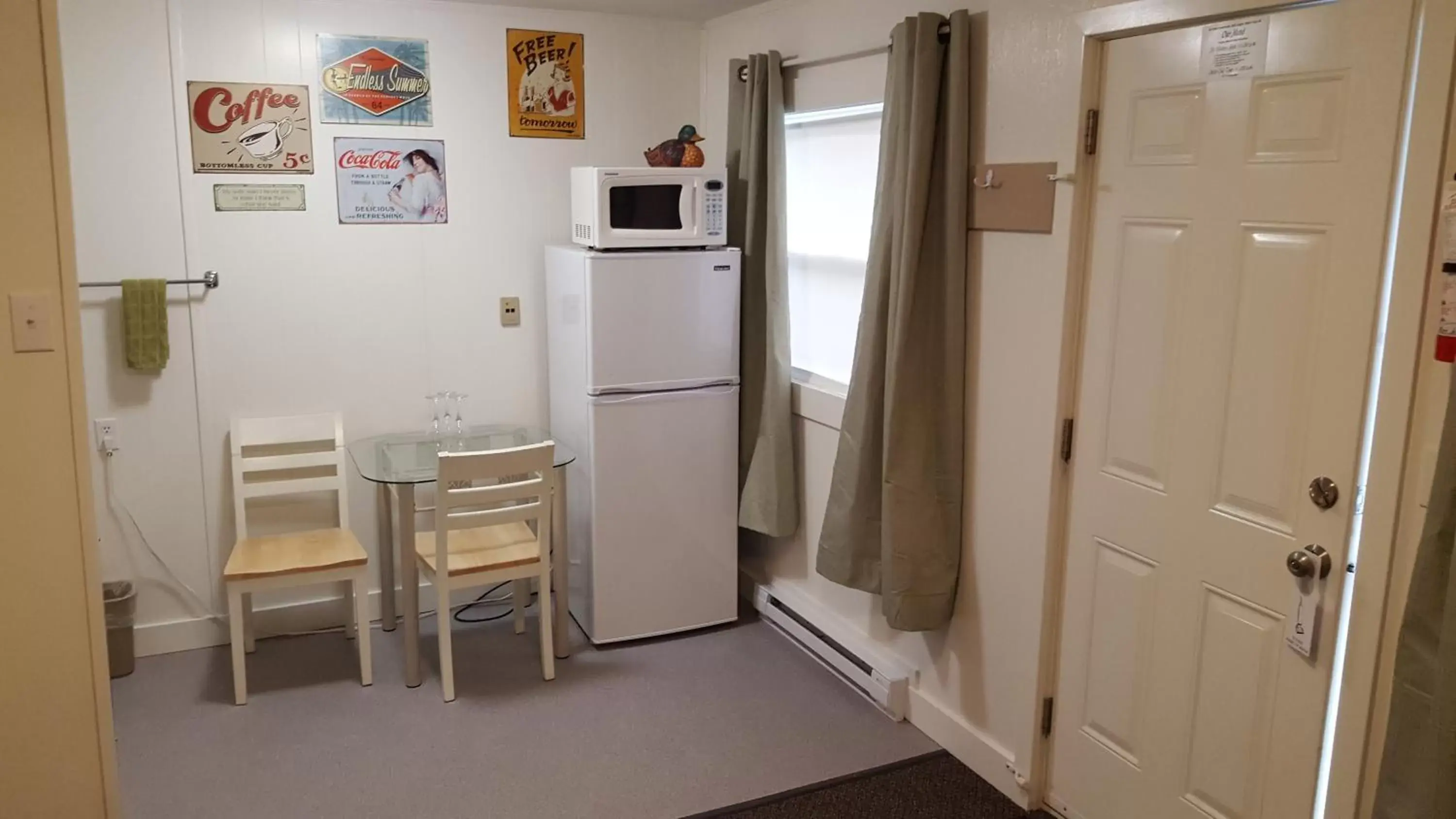 Bathroom in Creston Valley Motel