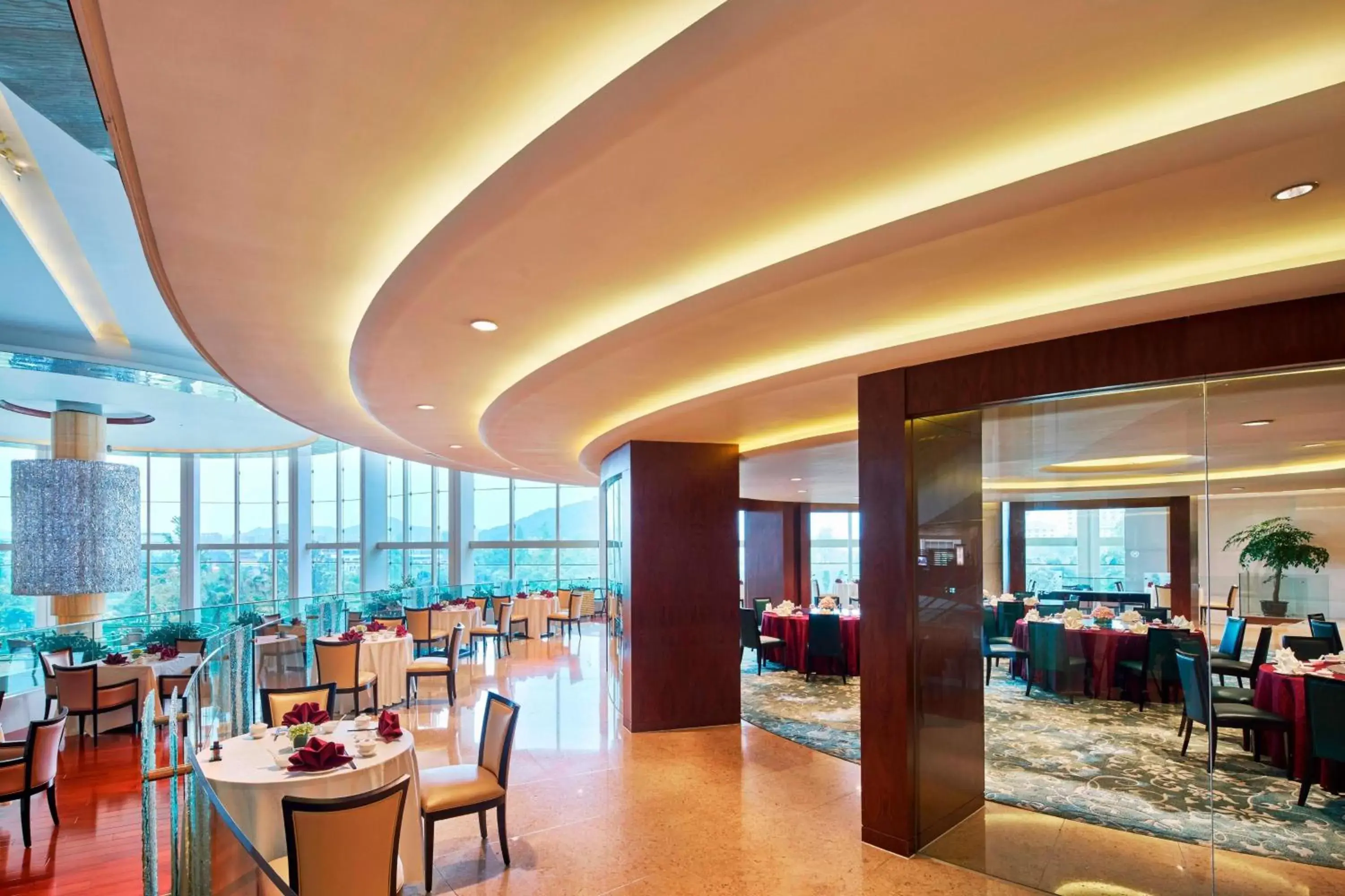 Restaurant/Places to Eat in Sheraton Zhoushan Hotel