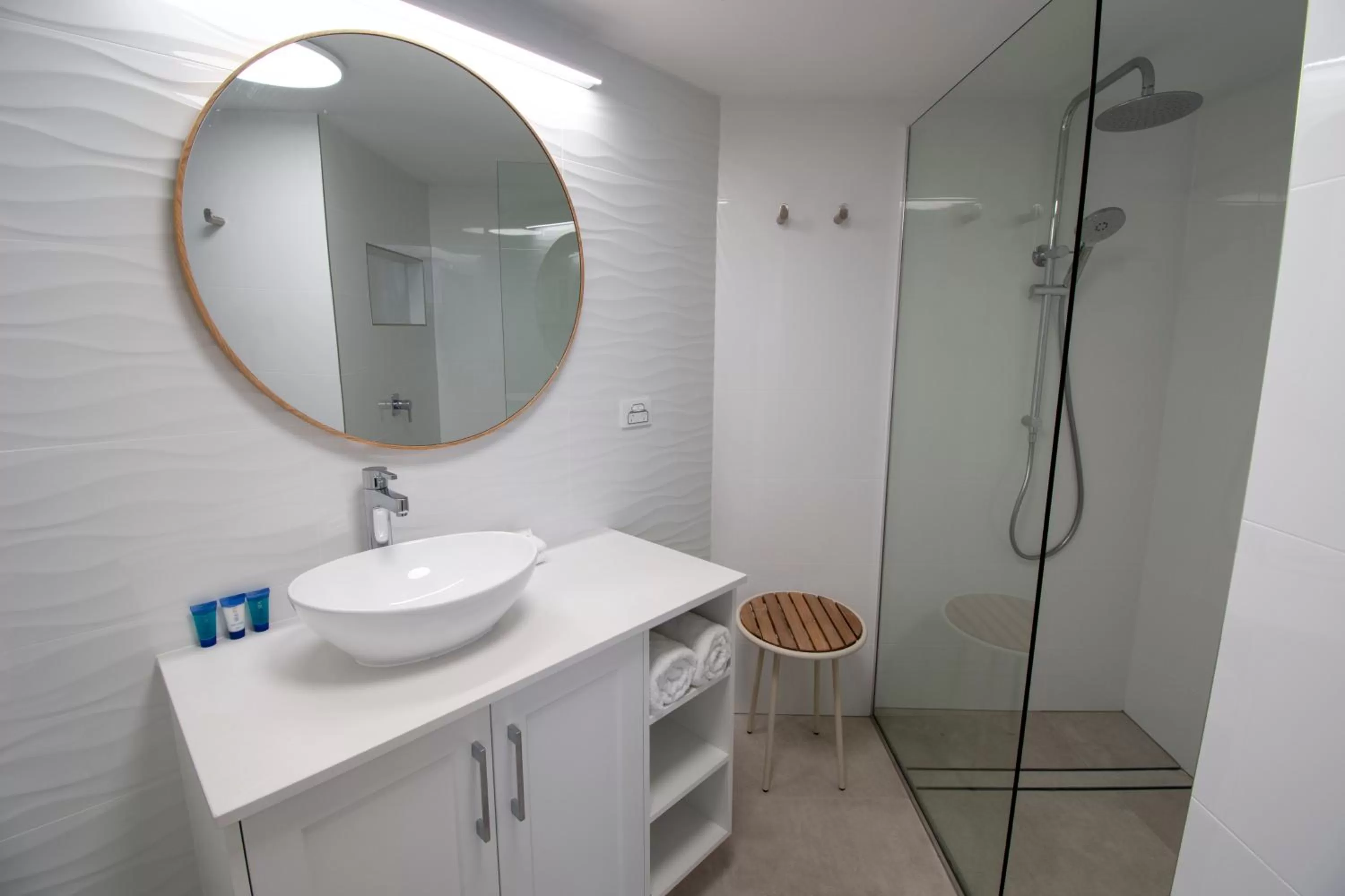 Shower in Pacific Beach Resort