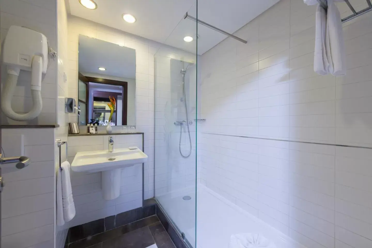 Bathroom in Le Corail Suites Hotel