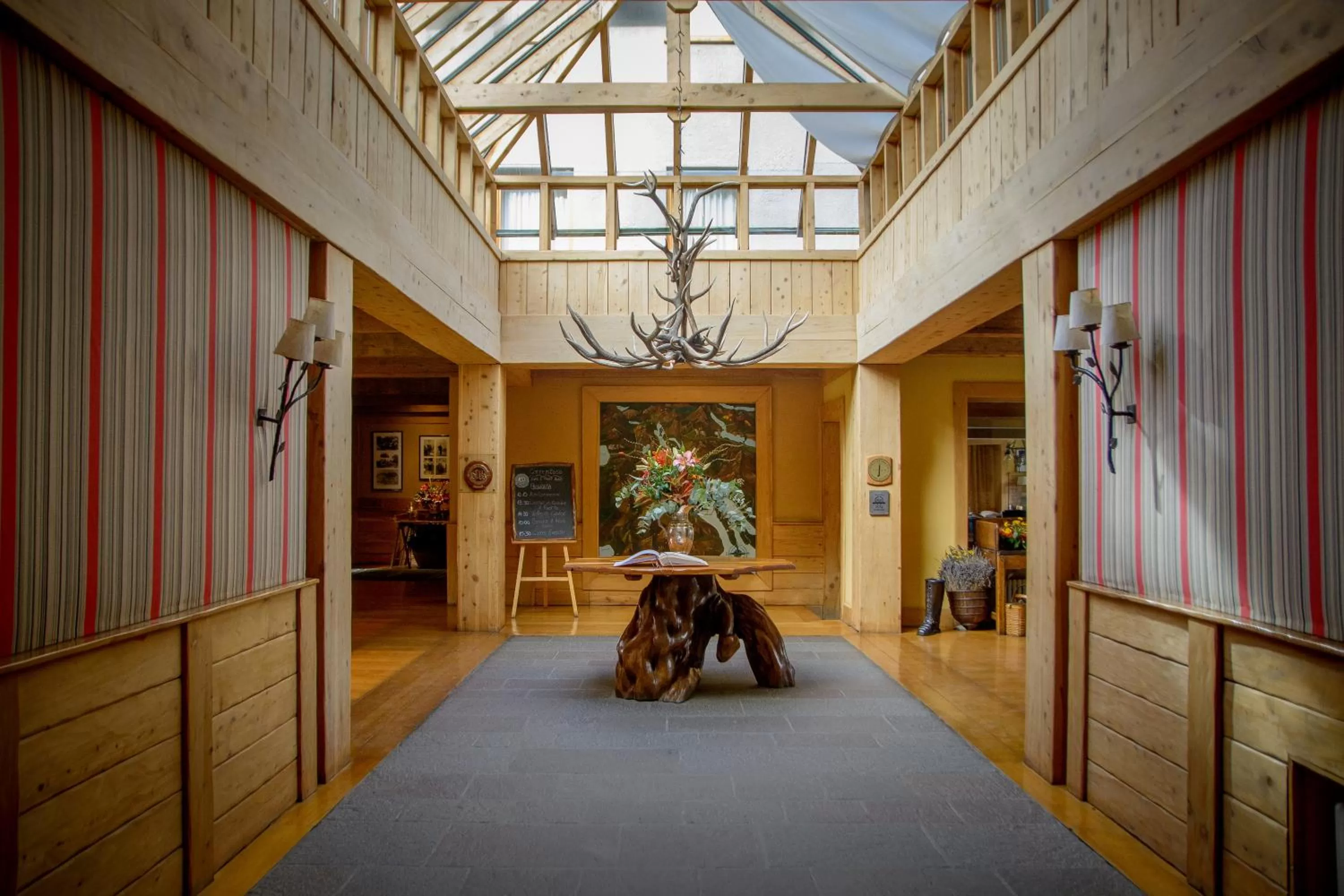 Lobby or reception in Correntoso Lake & River Hotel