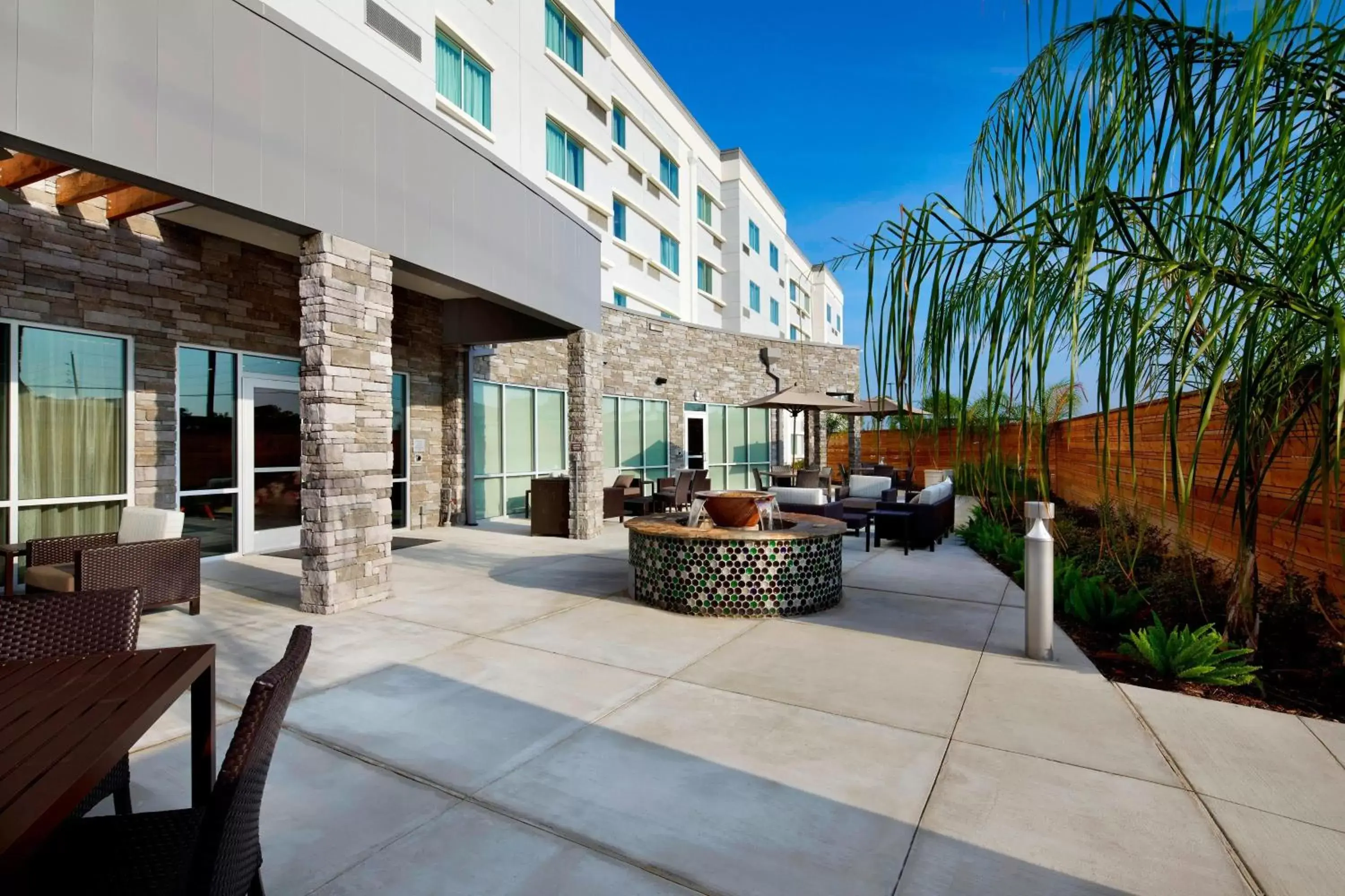 Property building in Courtyard by Marriott Houston Intercontinental Airport