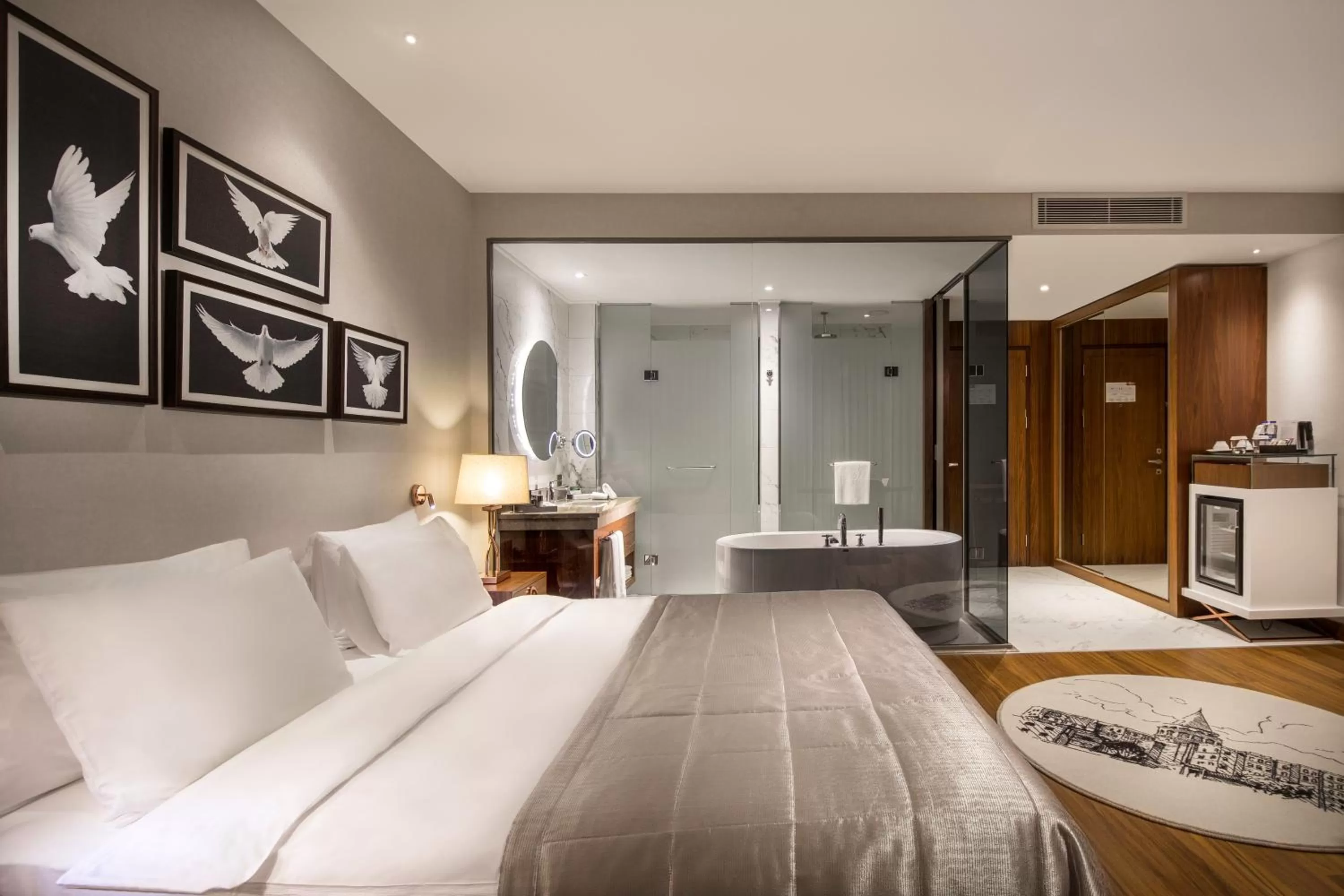 Shower, Bed in Lionel Hotel Istanbul