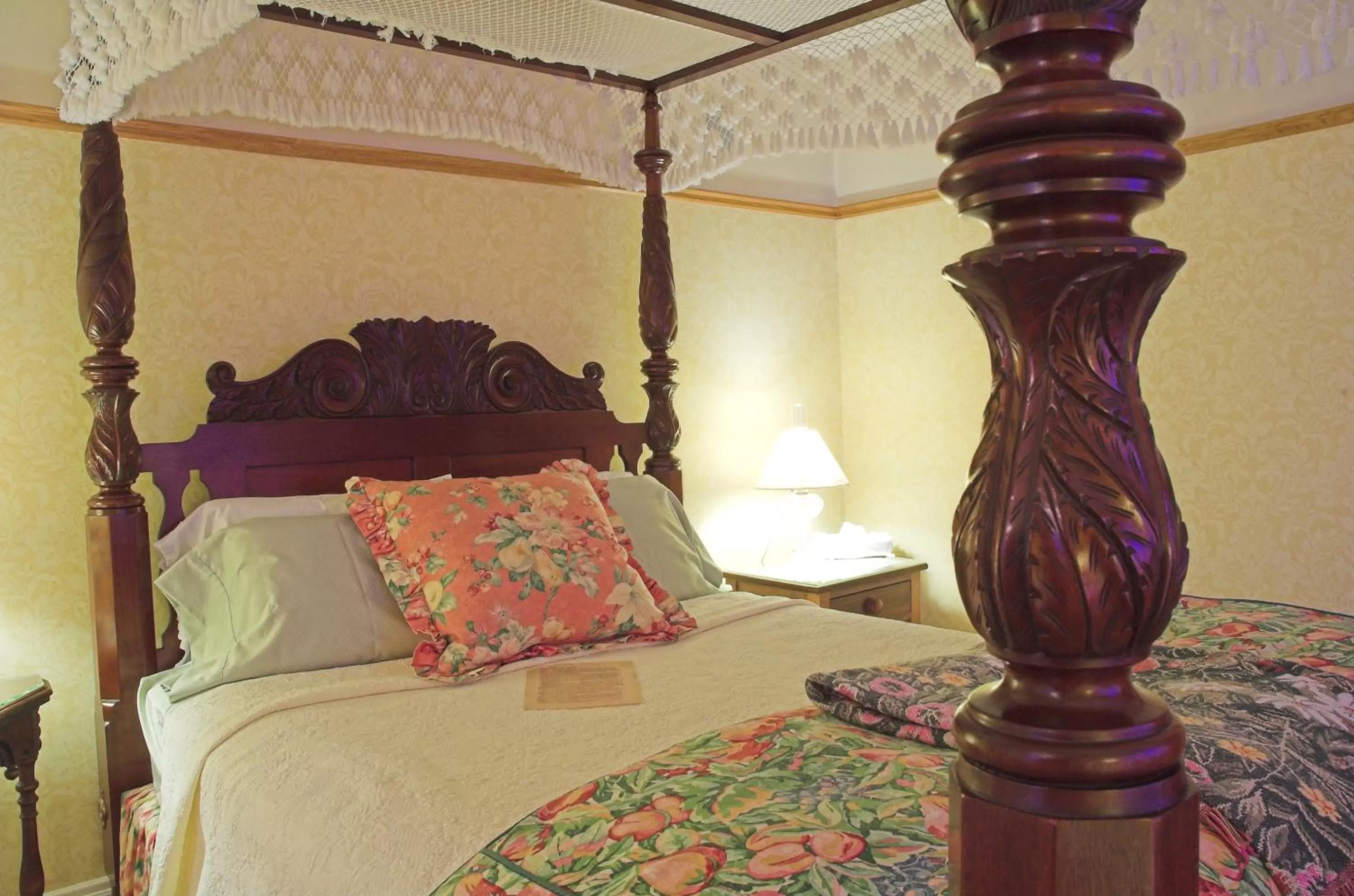 Bed in White Lace Inn