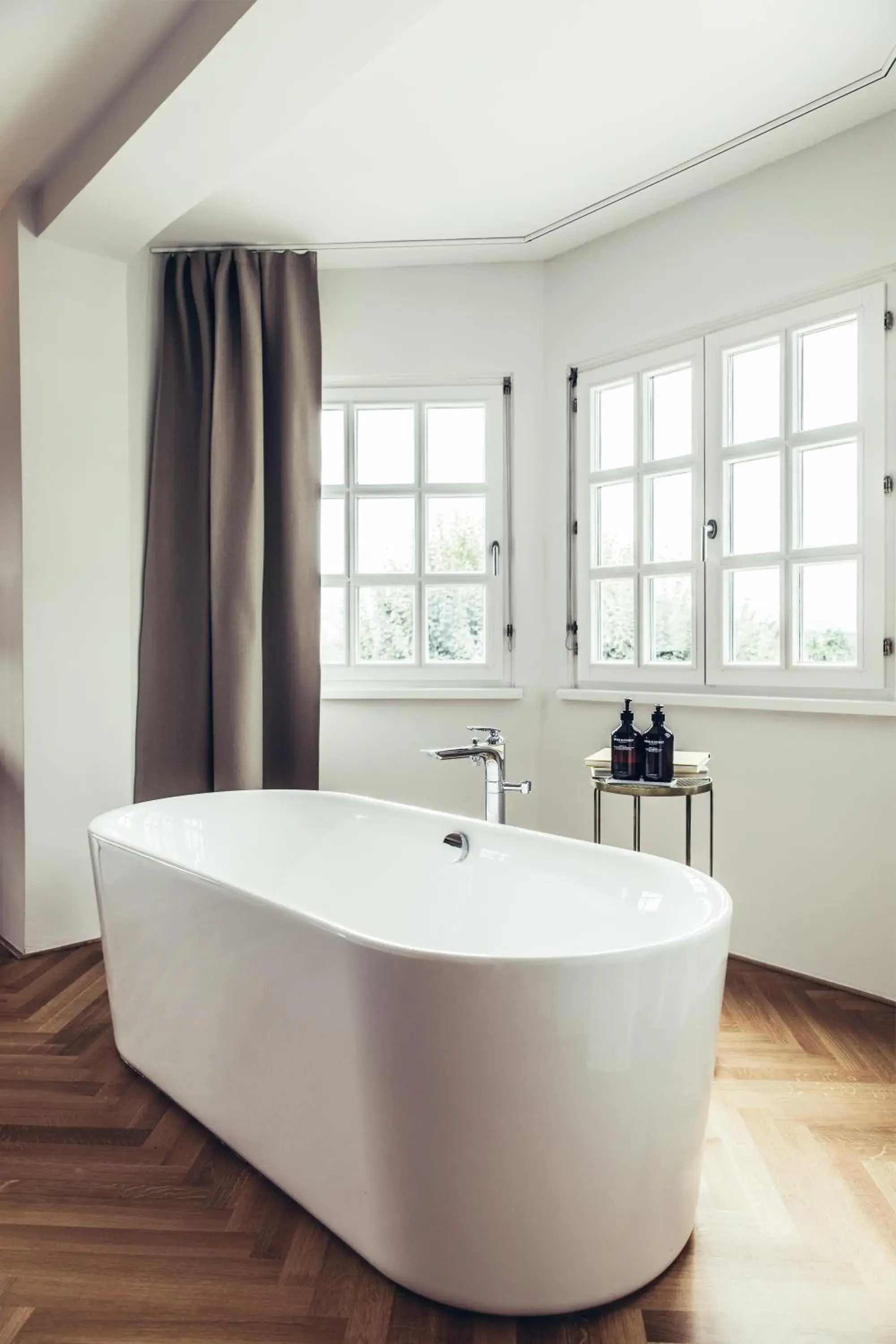 Bath, Bathroom in Hotel Dermuth Klagenfurt
