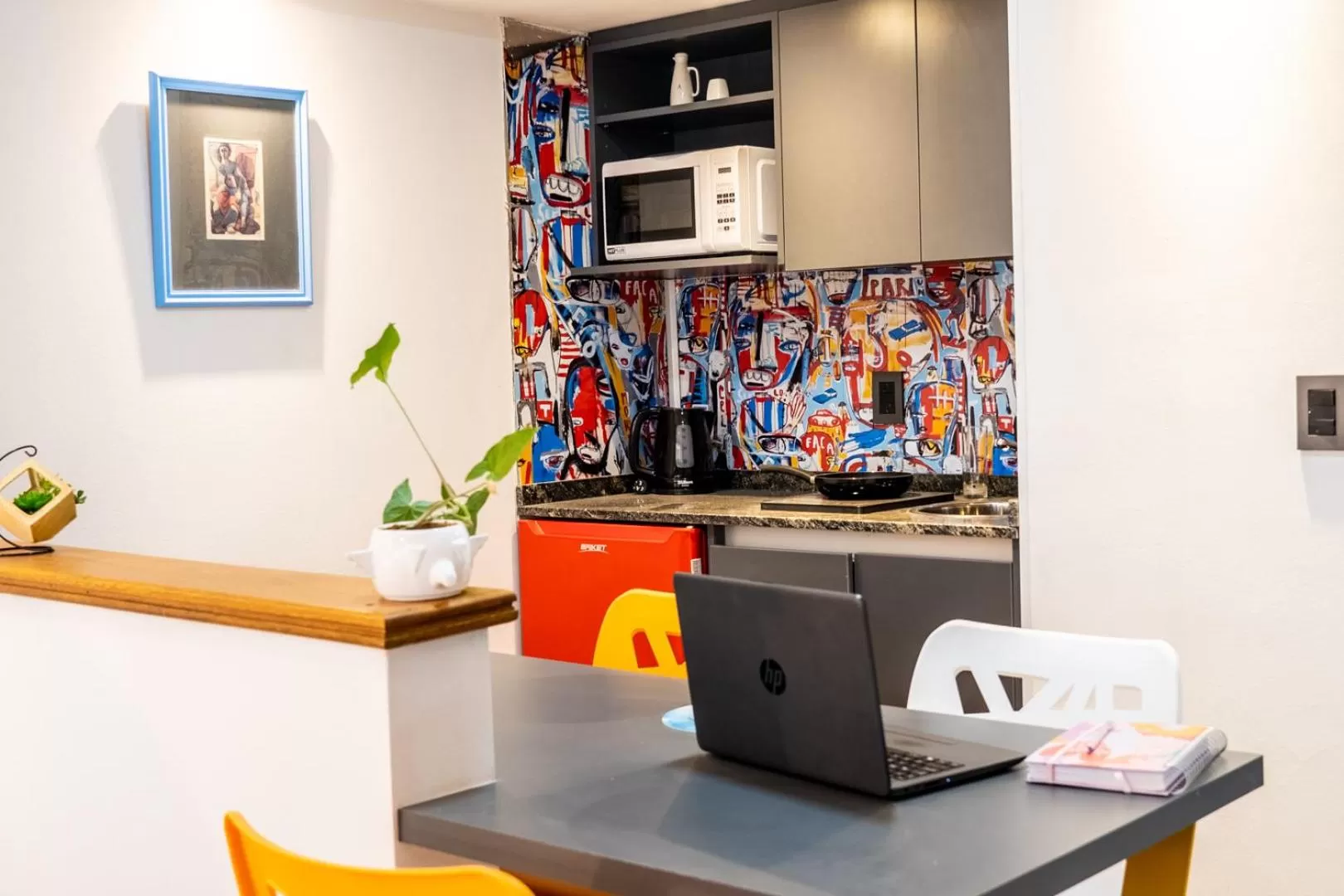 Kitchen or kitchenette, TV/Entertainment Center in Vilaut Smart Flat