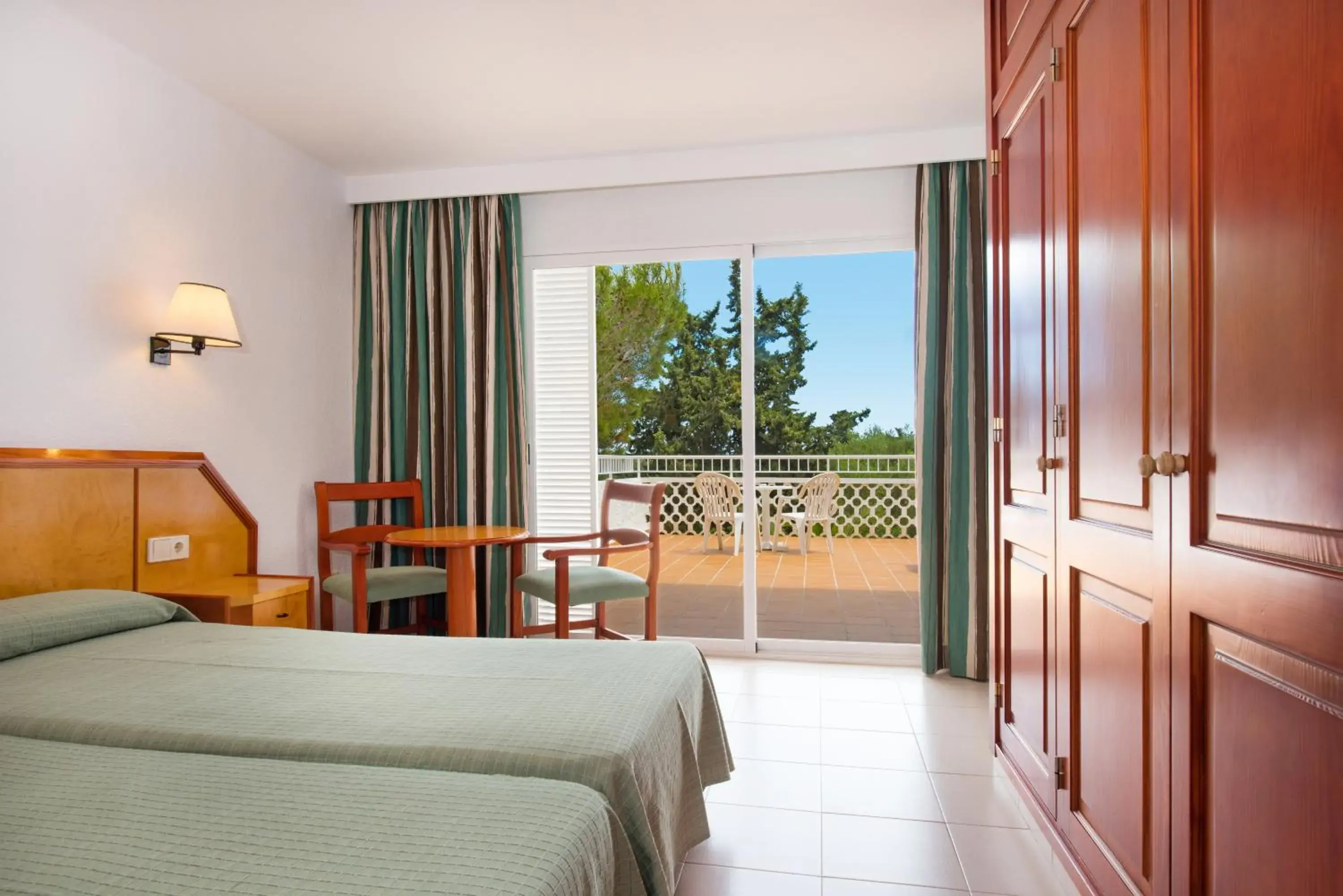 Bed in Hotel Cala Romantica Mallorca