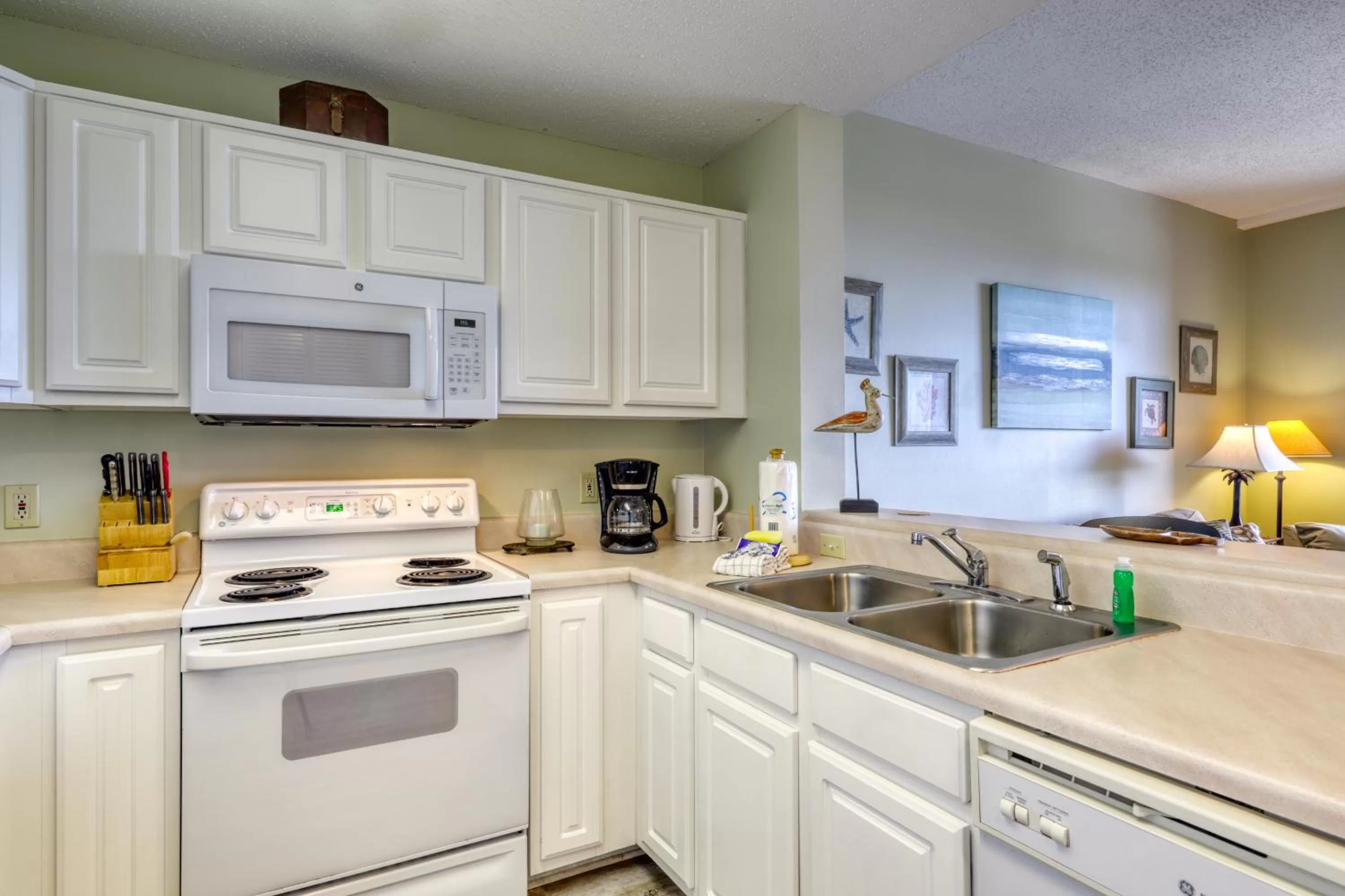 Kitchen/Kitchenette in The Dunes #707