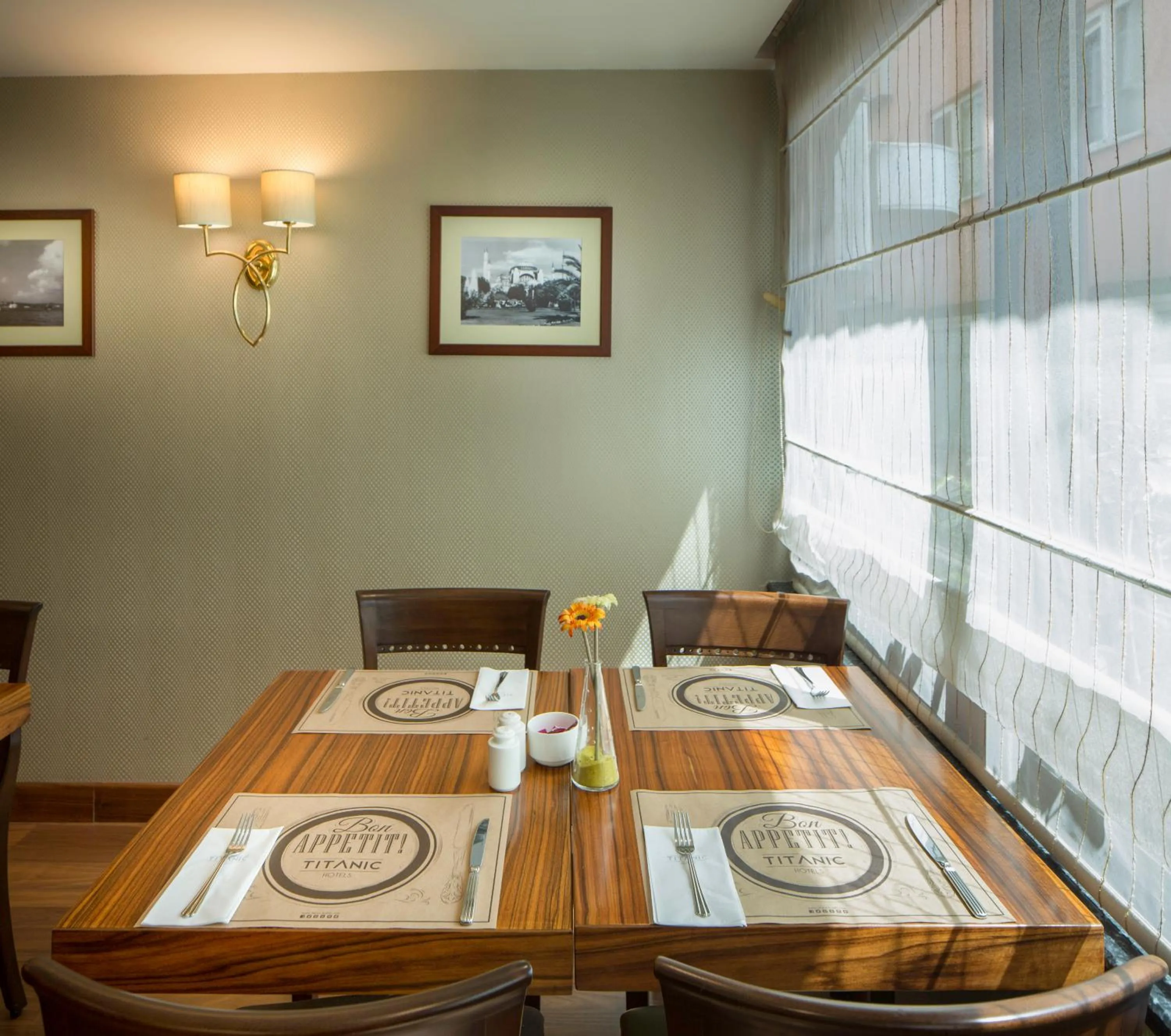 Food and drinks in Titanic Comfort Sisli