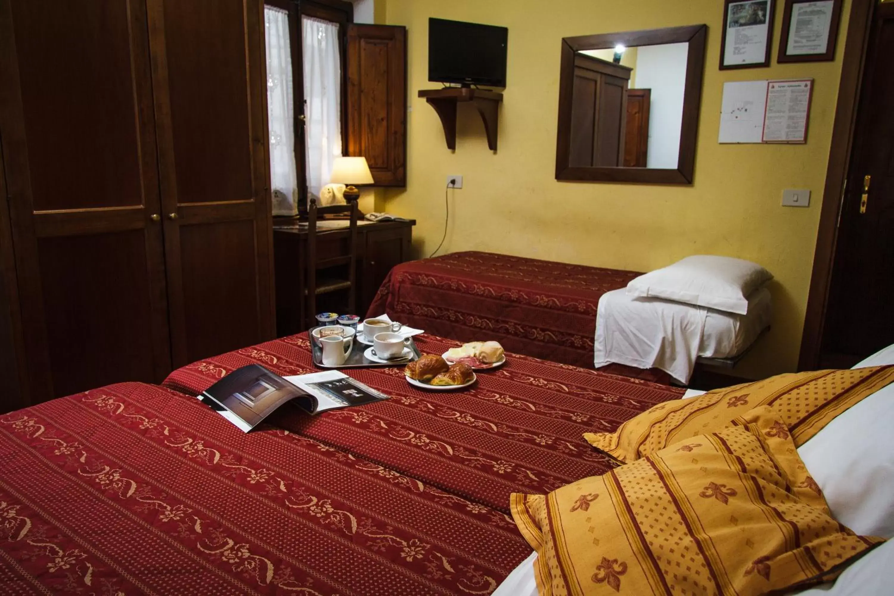 Bedroom, Seating Area in Hotel Nizza