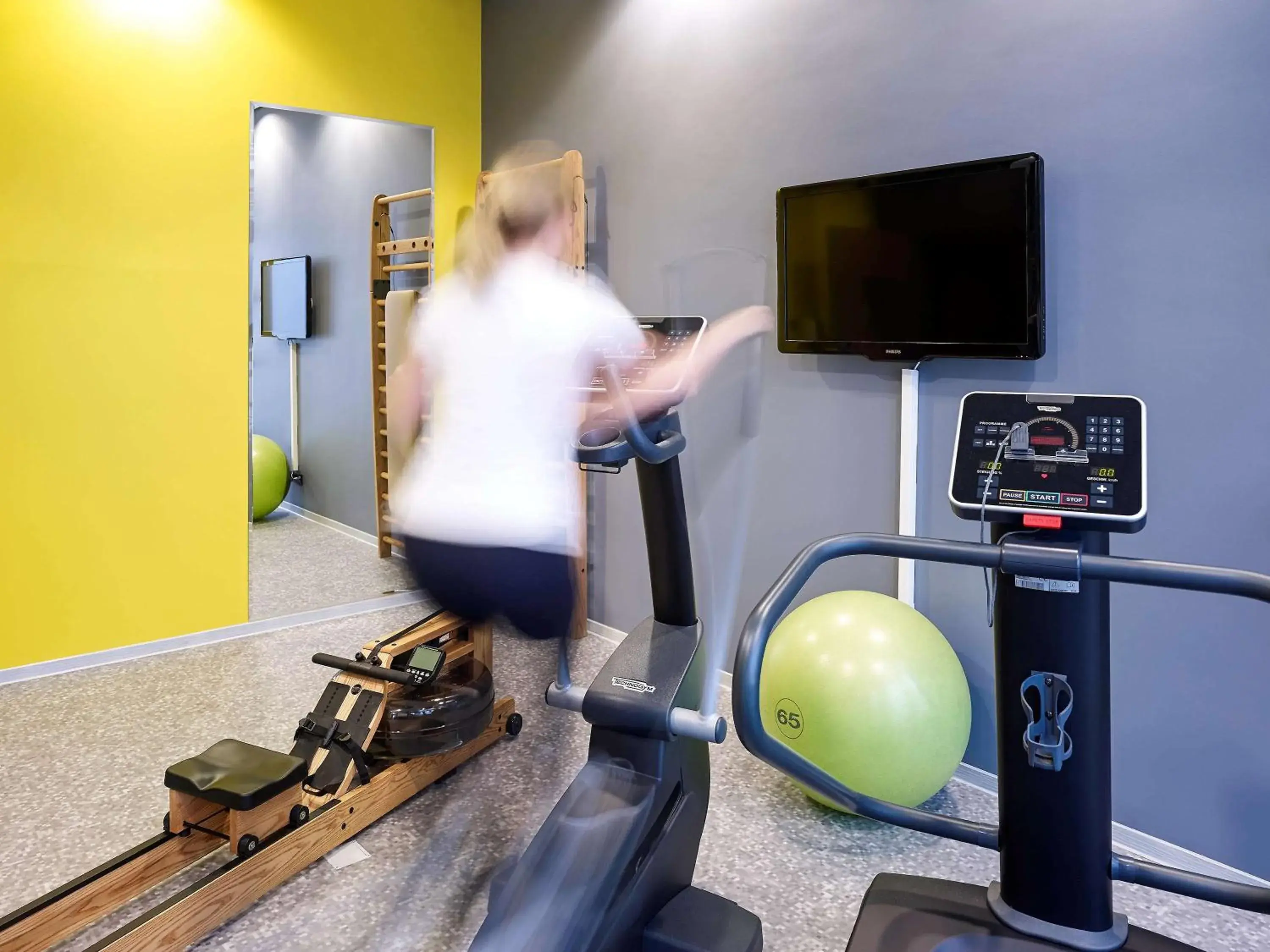 Fitness centre/facilities in Aparthotel Adagio Köln City Fitness centre/facilities in Aparthotel Adagio Köln City