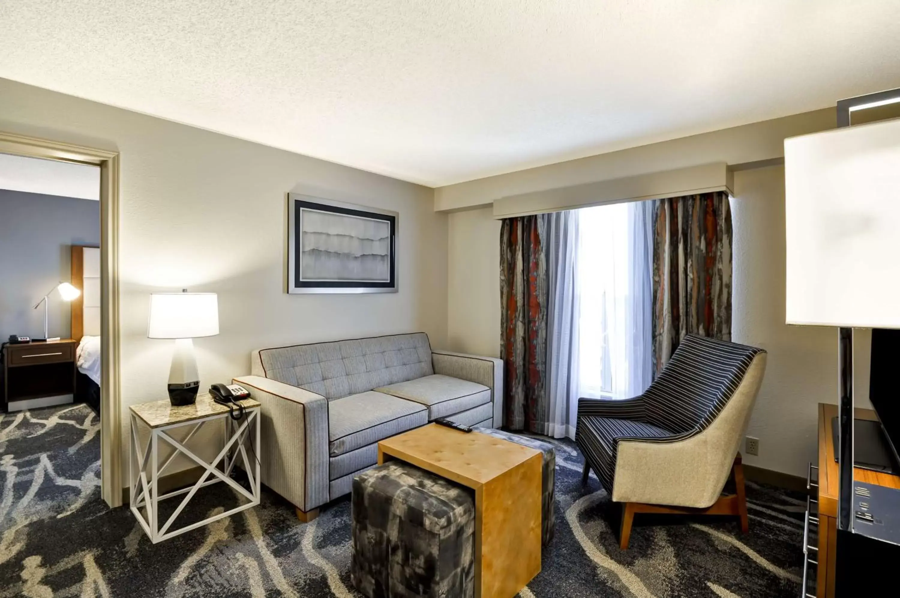 Living room, Seating Area in Homewood Suites by Hilton Phoenix-Biltmore