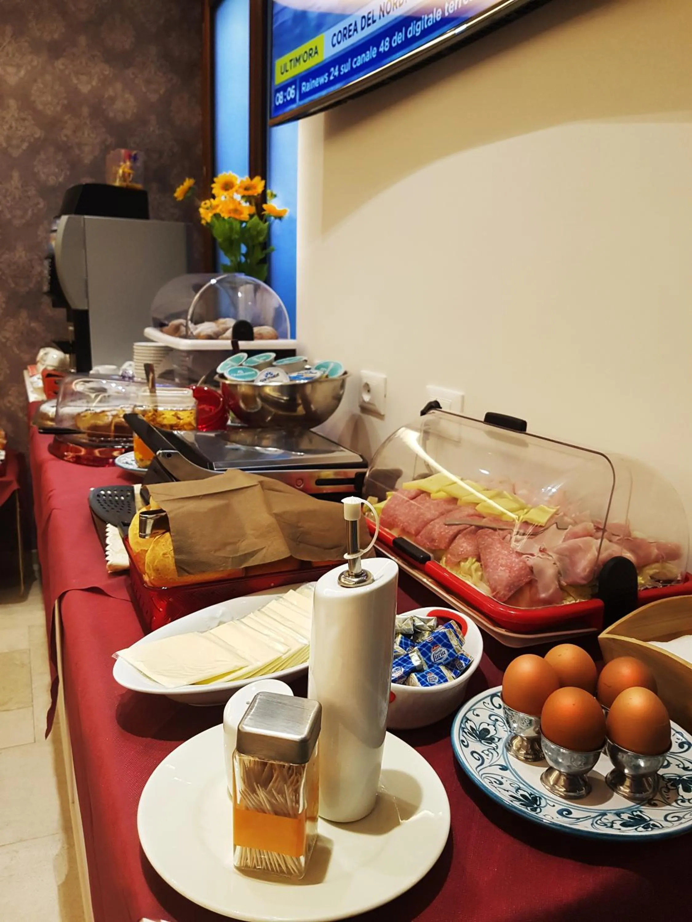 Buffet breakfast in Hotel La Giara