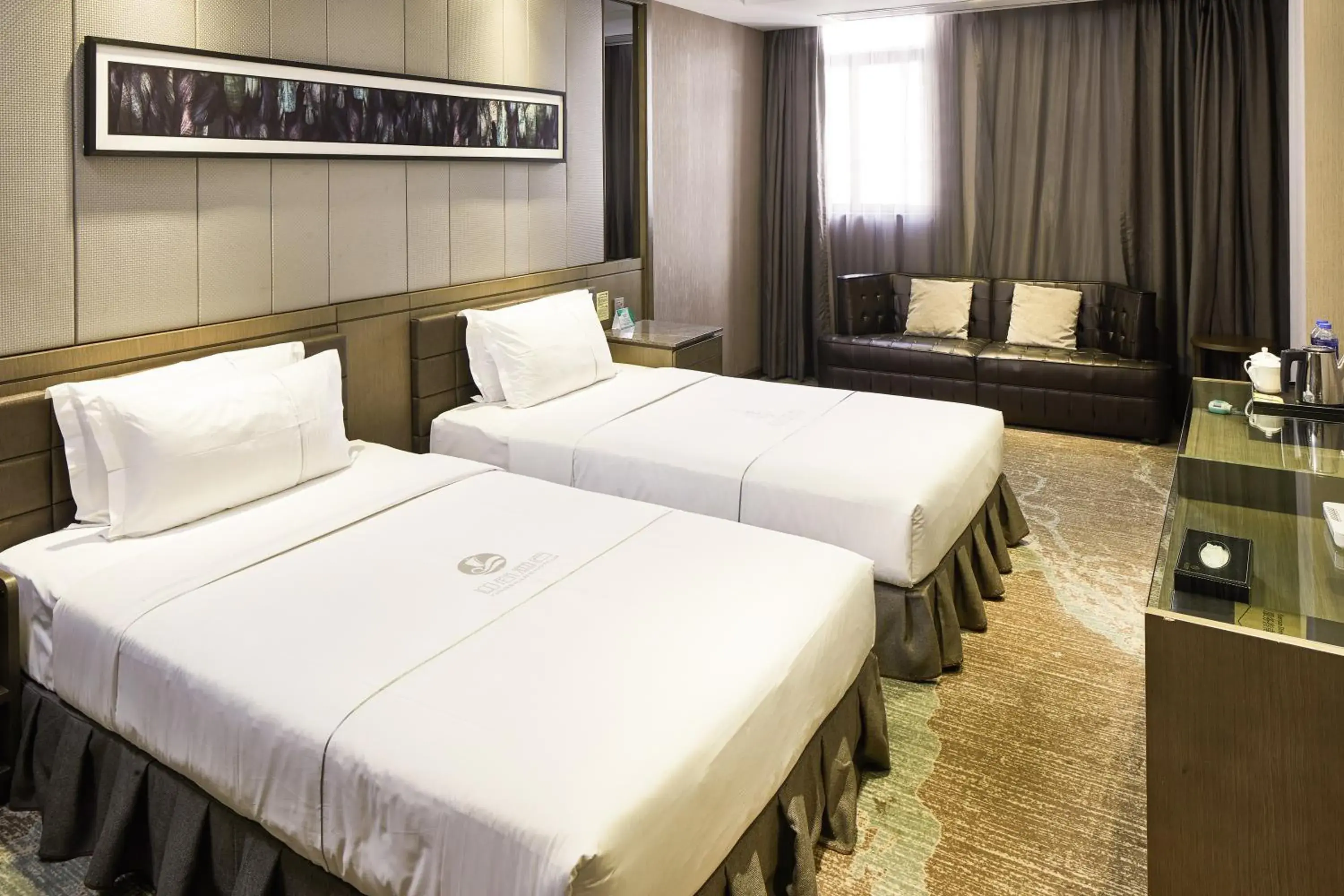 Bed in INSAIL Hotel (Shenzhen Dongmen Branch)