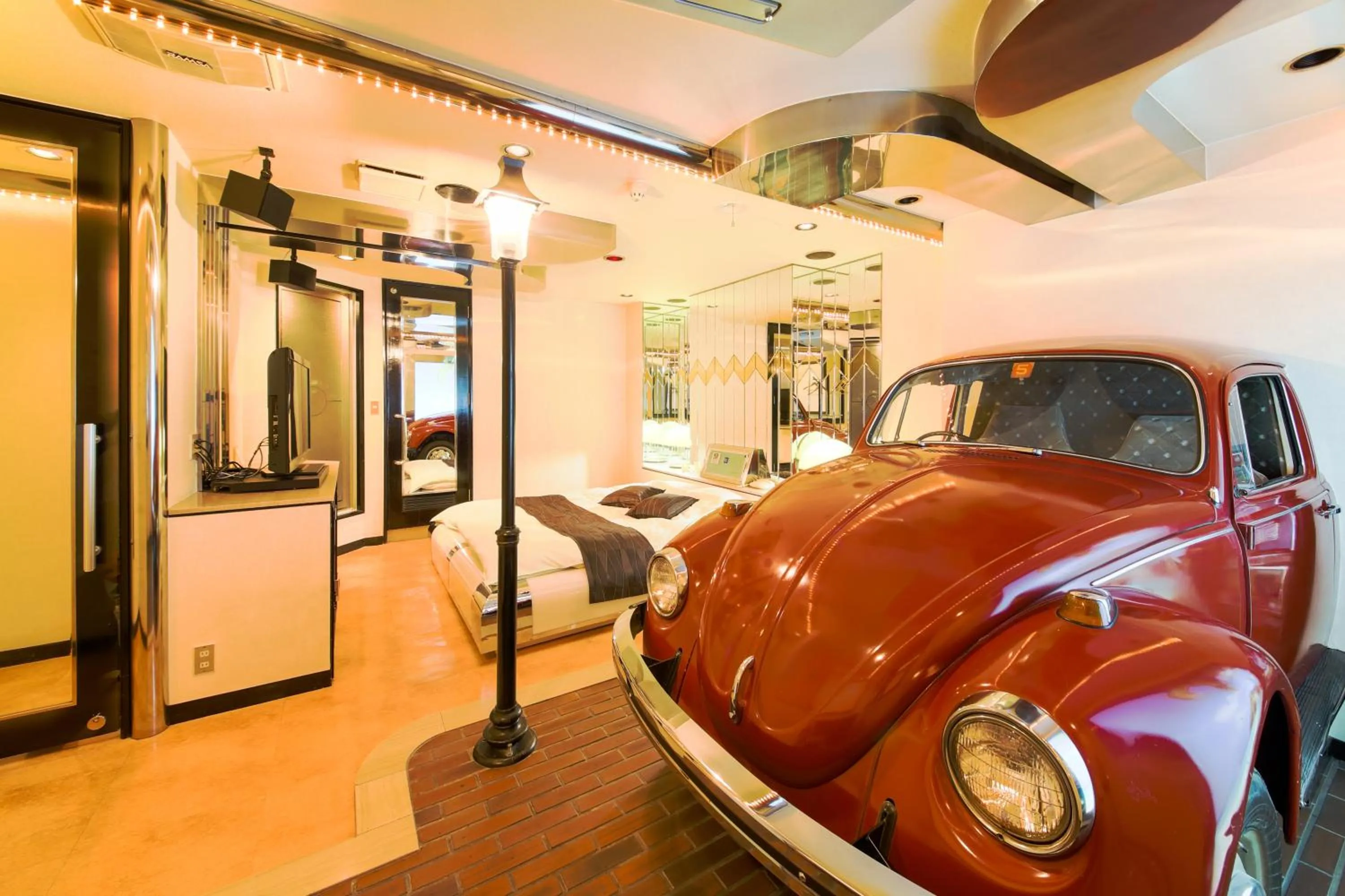 Photo of the whole room in Hotel Public Jam