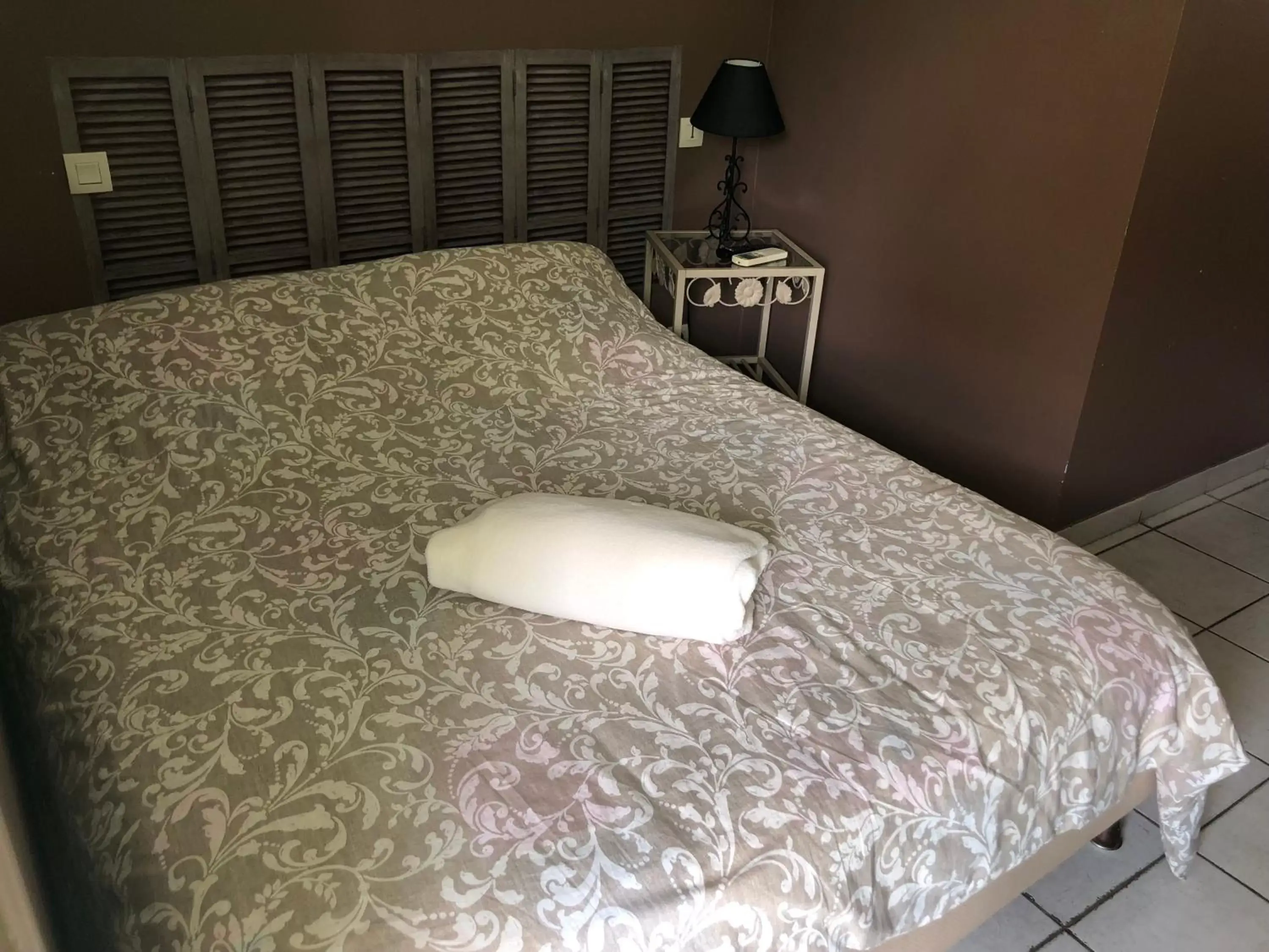 Bed in Le Provençal