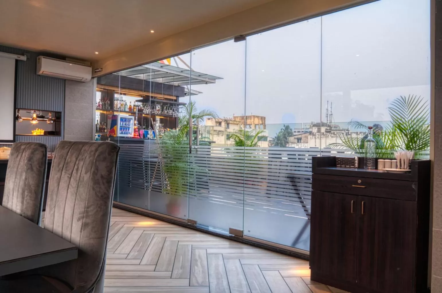 Restaurant/places to eat in The Samilton