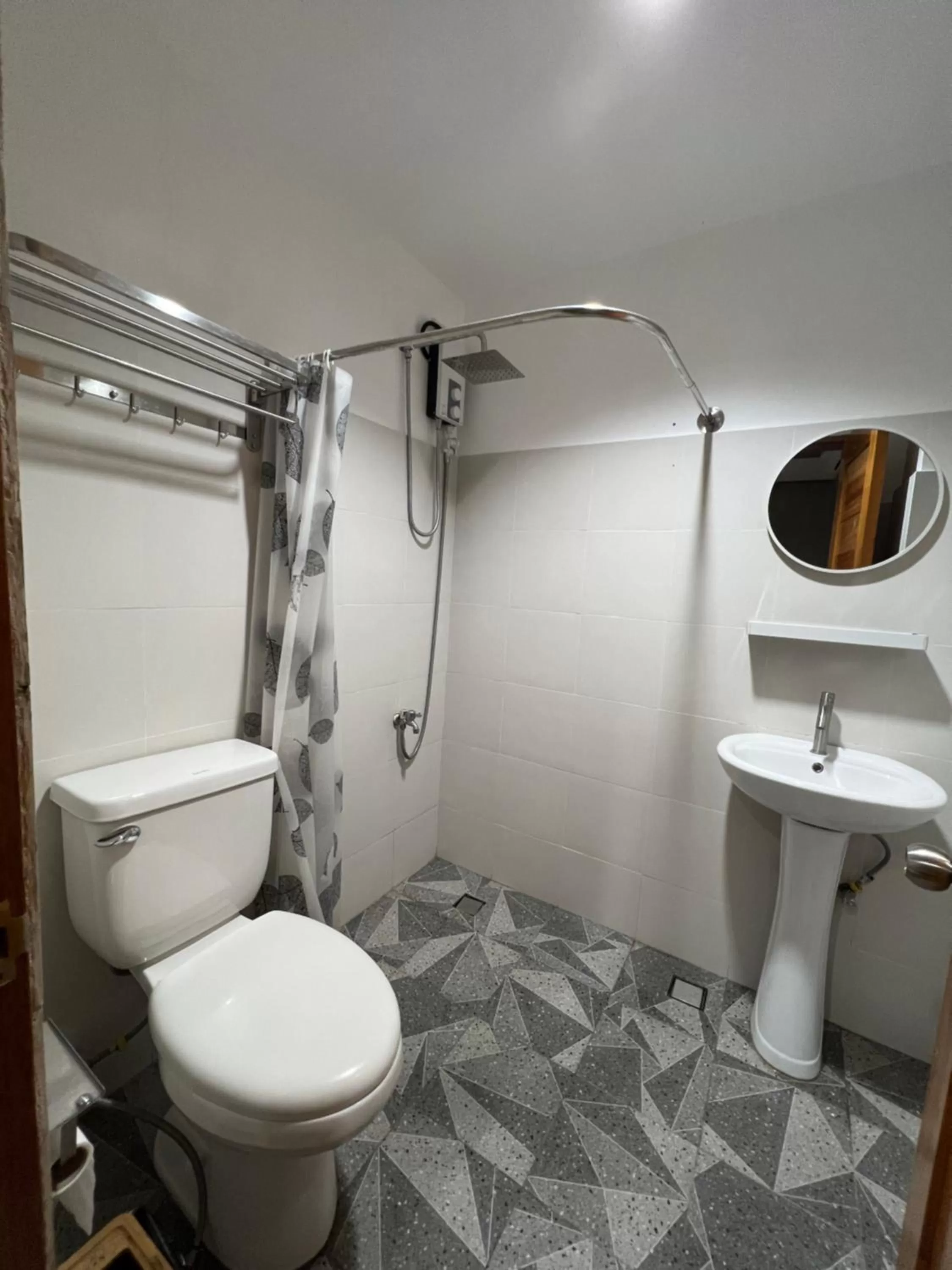 Shower in HappyNest Hostel Cebu