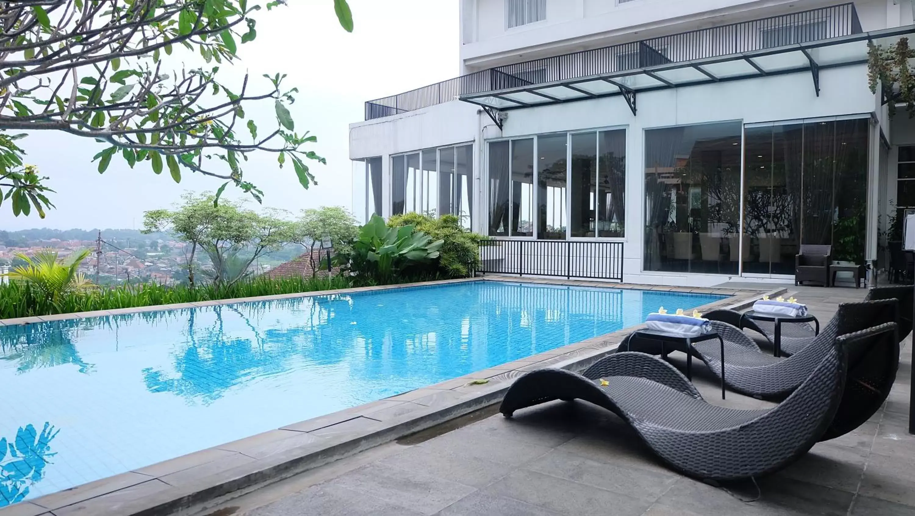 Pool view, Swimming Pool in Royal Hotel Bogor