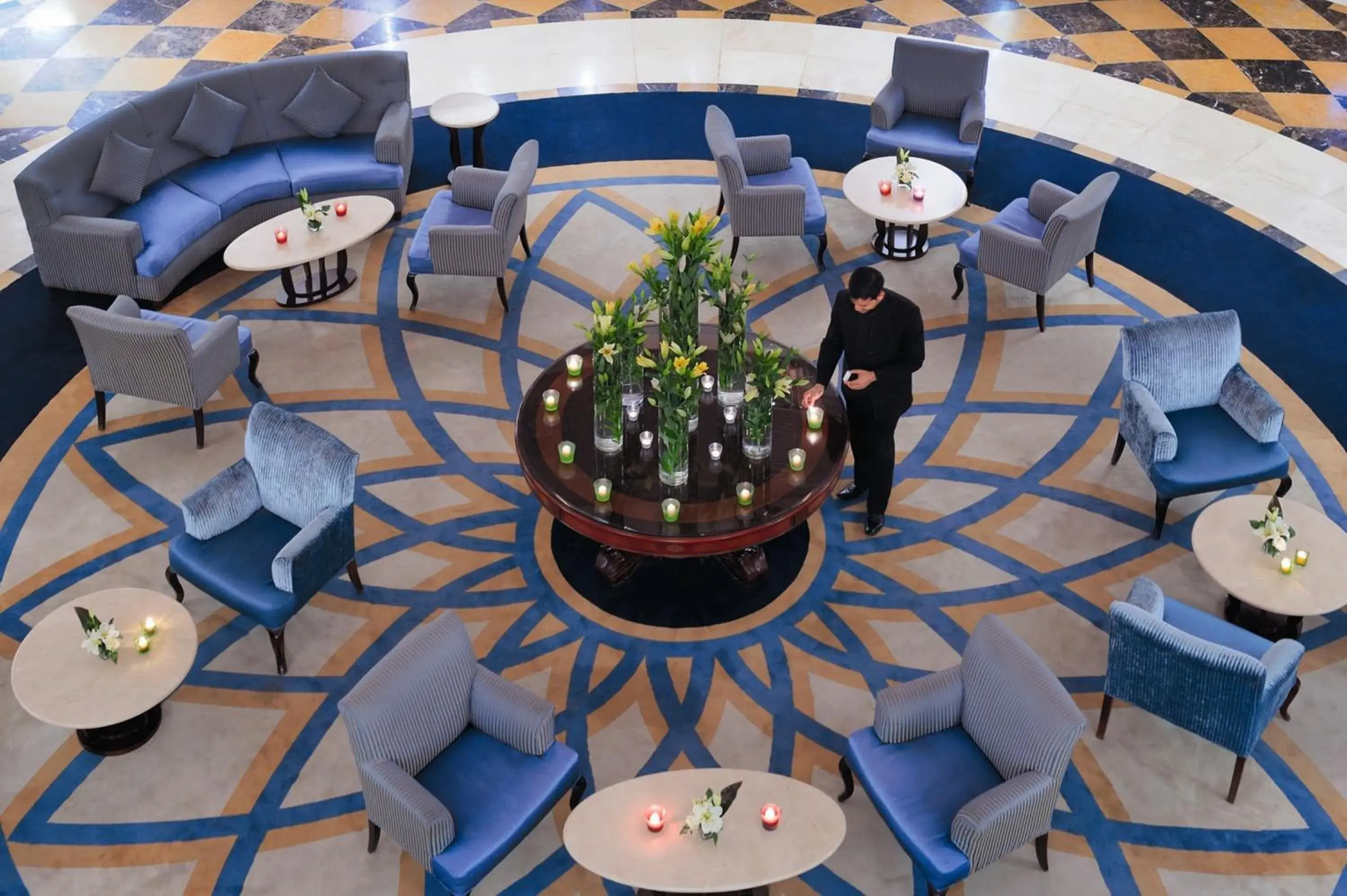 Lobby or reception in Movenpick Hotel Qassim