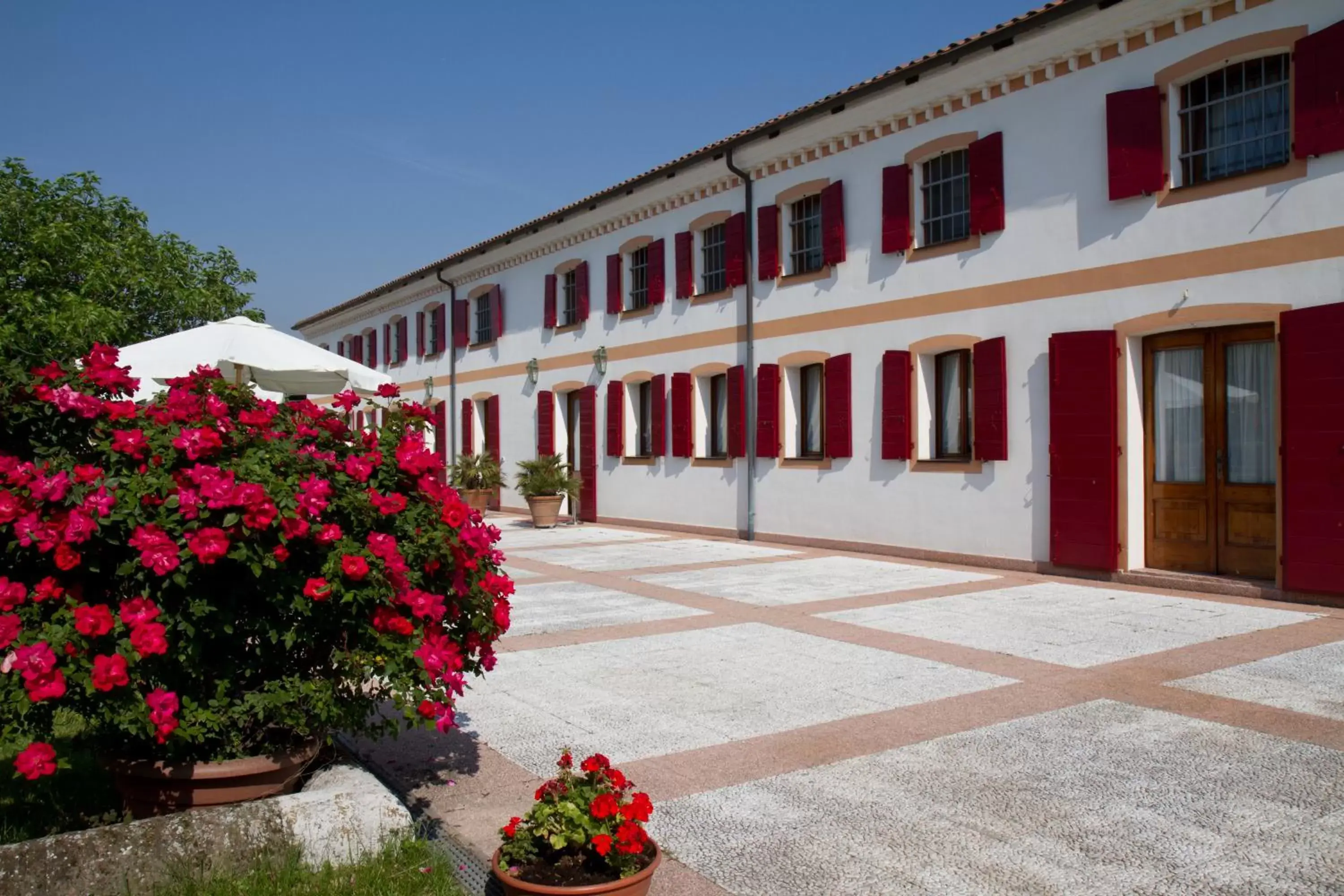 Facade/entrance, Property Building in Ca' Tessera Venice Airport