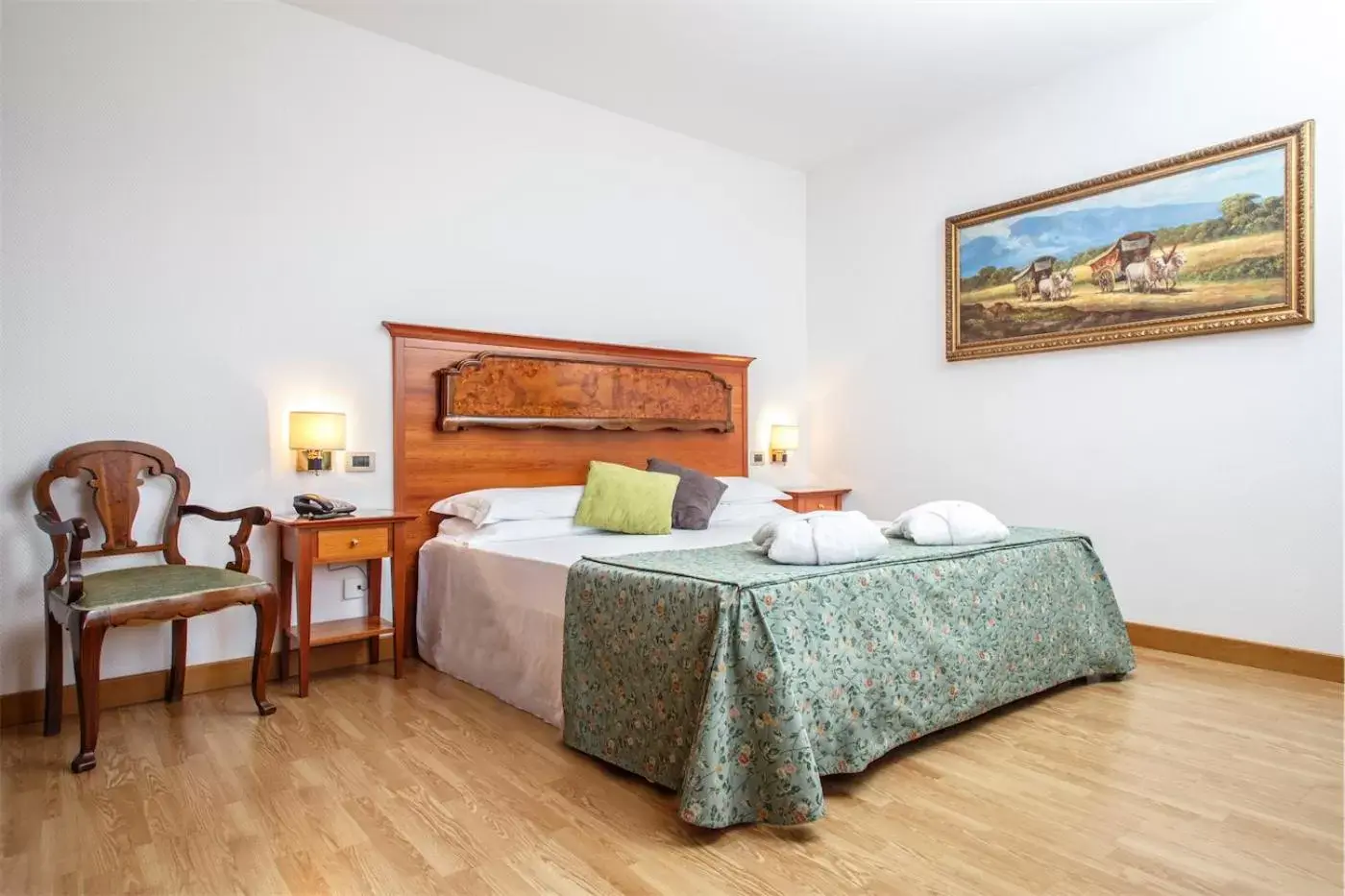Bed in Colleverde Park Hotel