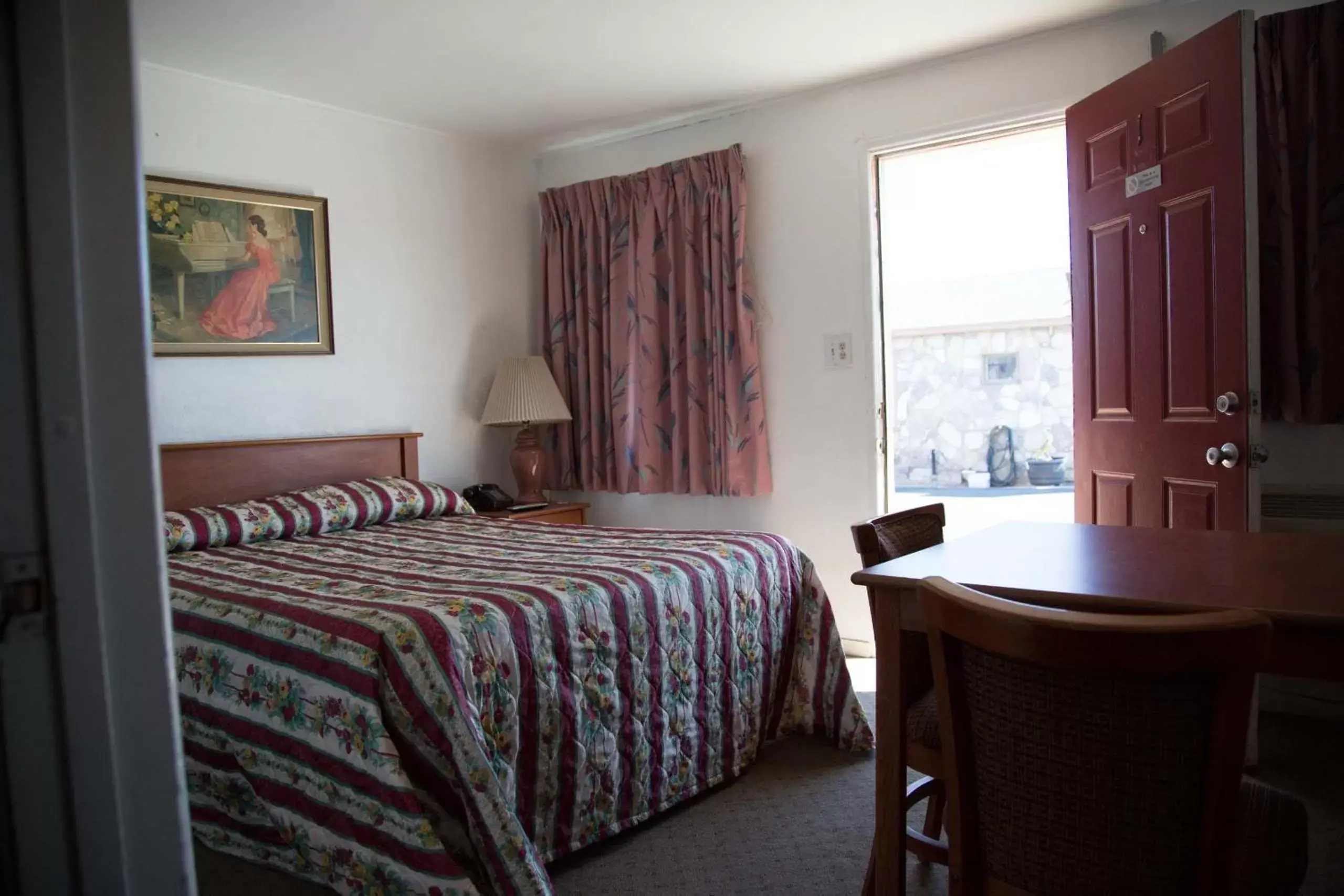 Bedroom in Boron Motel