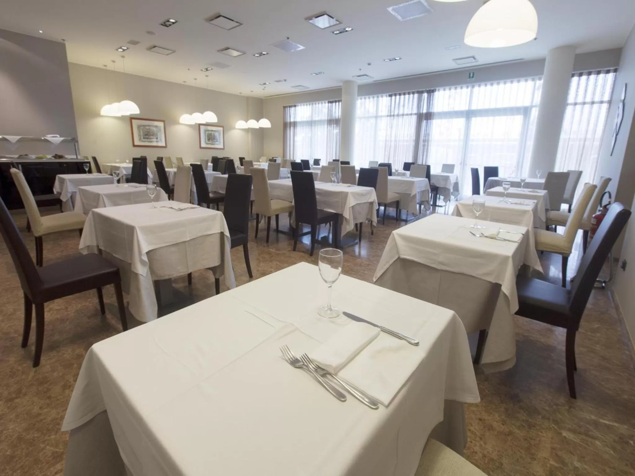 Restaurant/places to eat in Grand Hotel Mattei