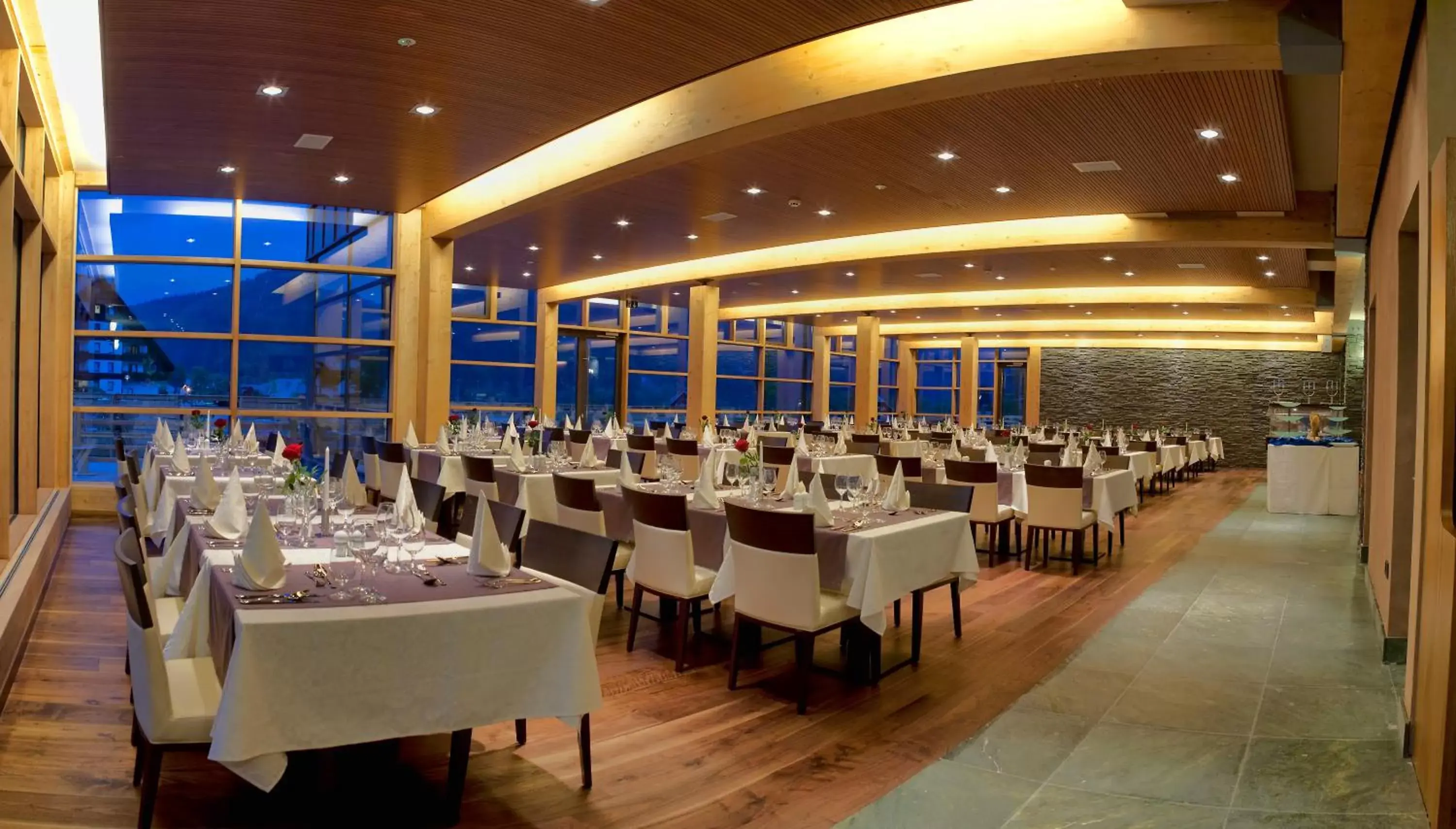 Restaurant/Places to Eat in Bohinj Eco Hotel