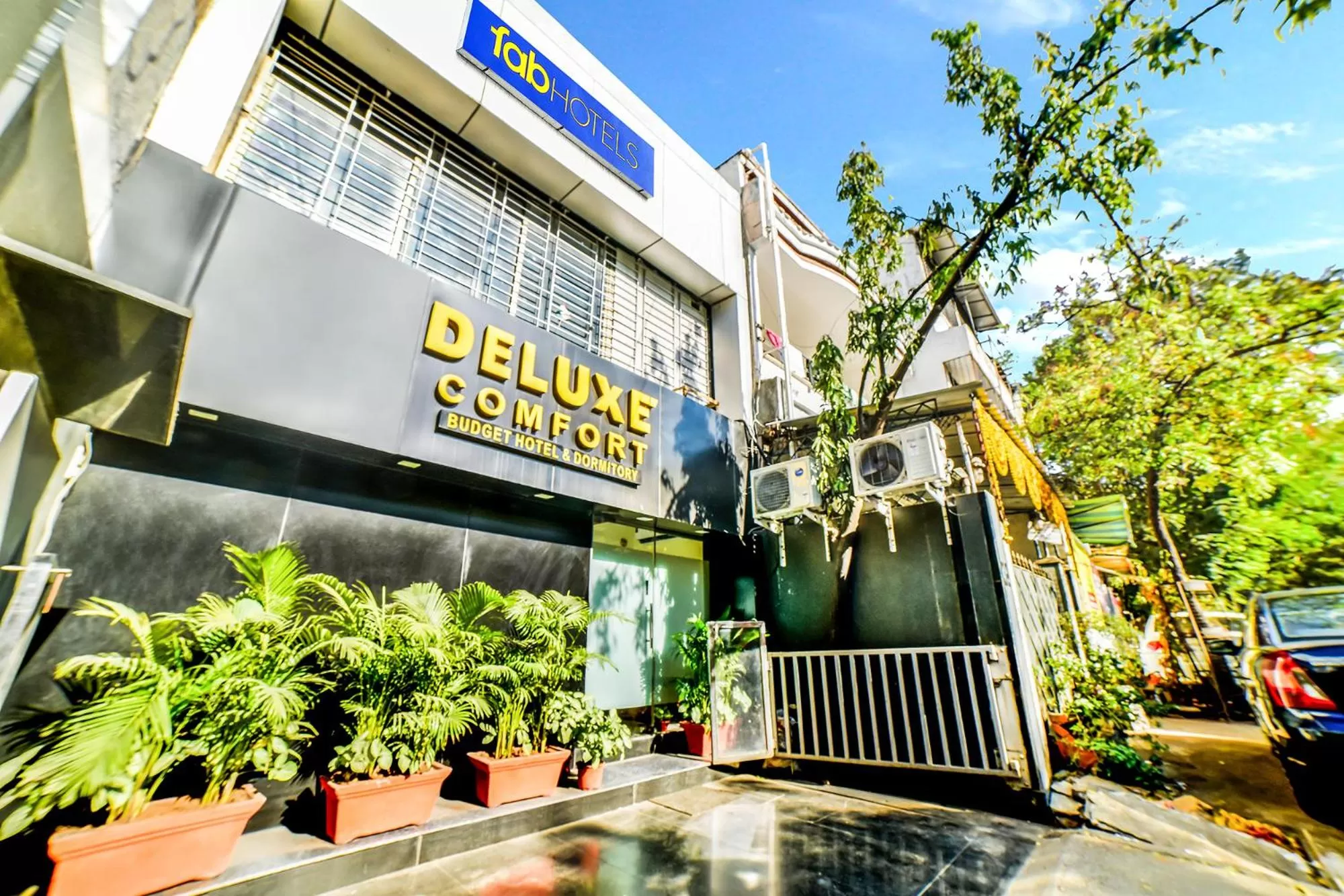 Property building in Via Deluxe Comfort - Nr Kokilaben Hospital