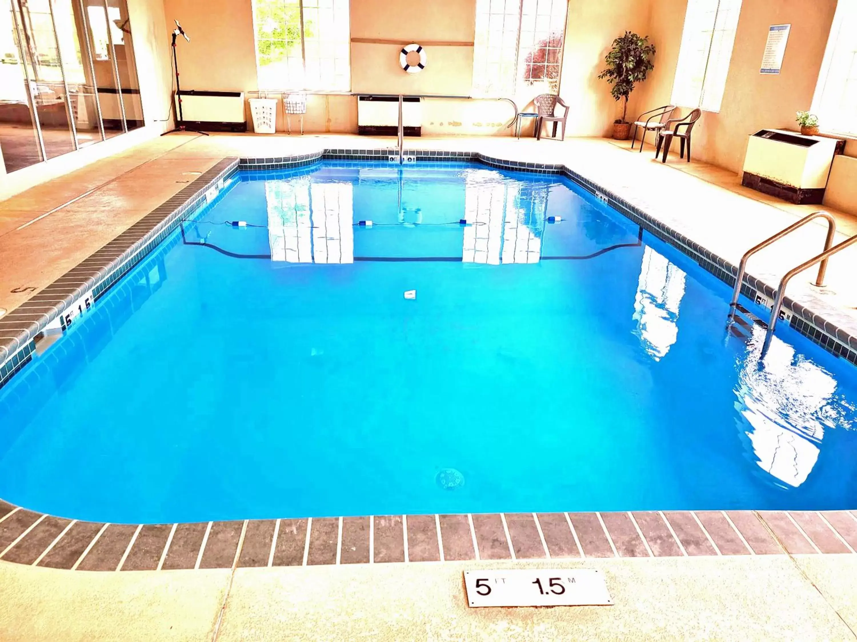 Swimming Pool in Buffalo Lodge