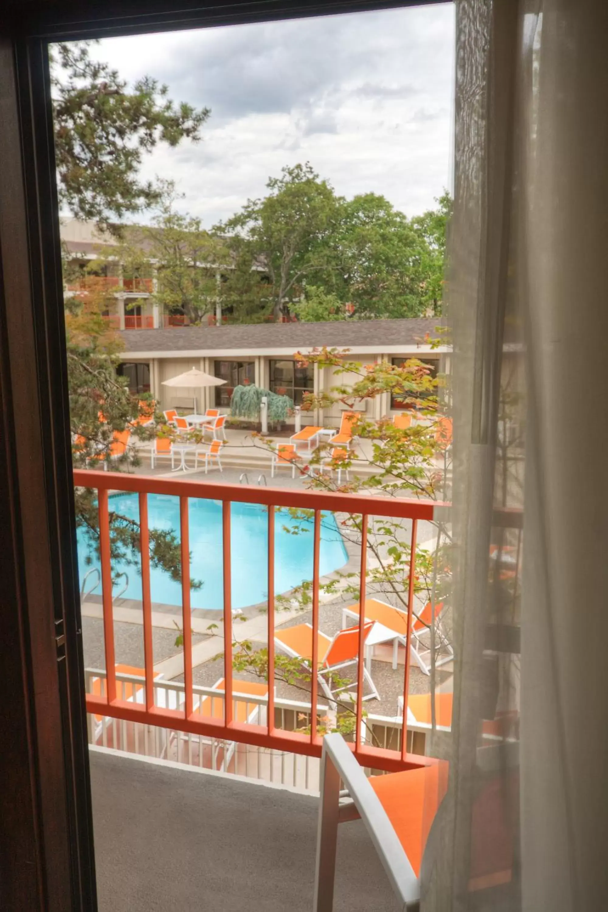 Balcony/Terrace, Pool View in Ashland Hills Hotel & Suites