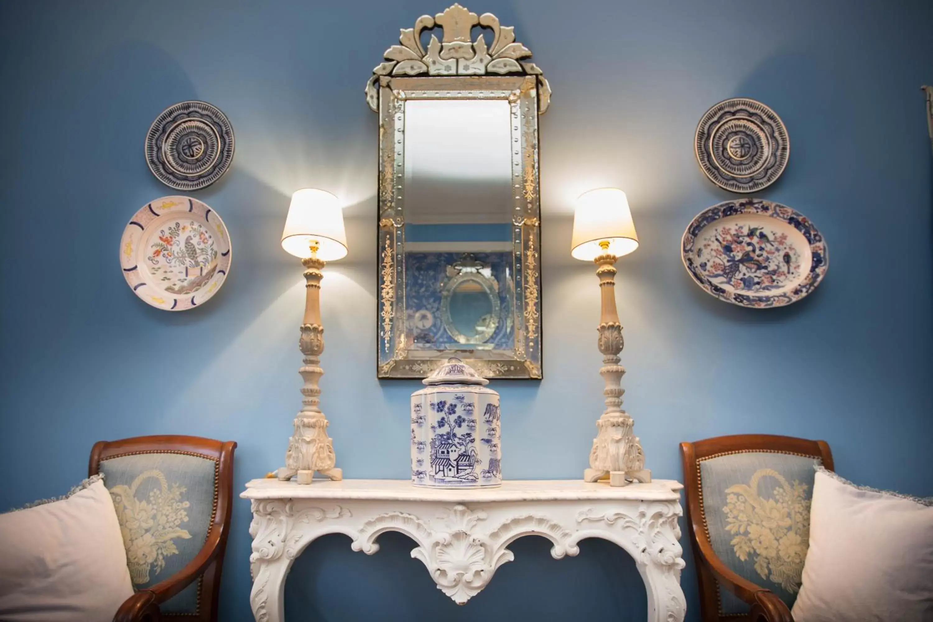 Decorative detail, Seating Area in Carcassonne Bed and Breakfast du Palais