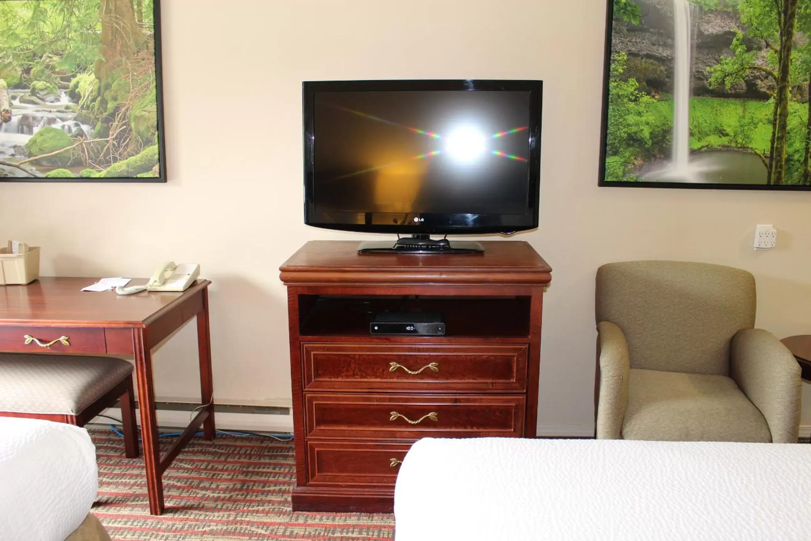 TV and multimedia, TV/Entertainment Center in Ramada by Wyndham Campbell River