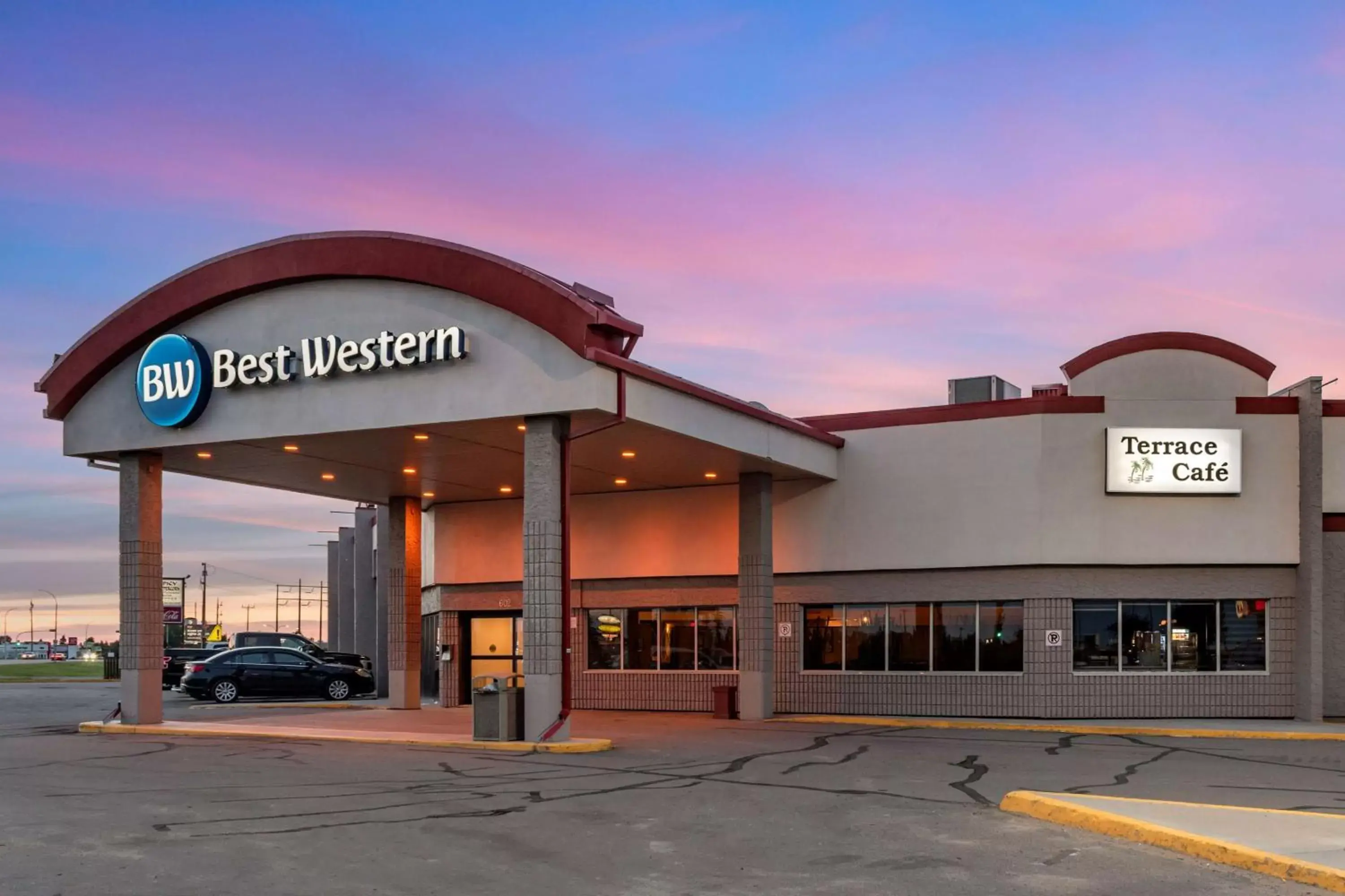 Property Building in Best Western Marquis Inn & Suites