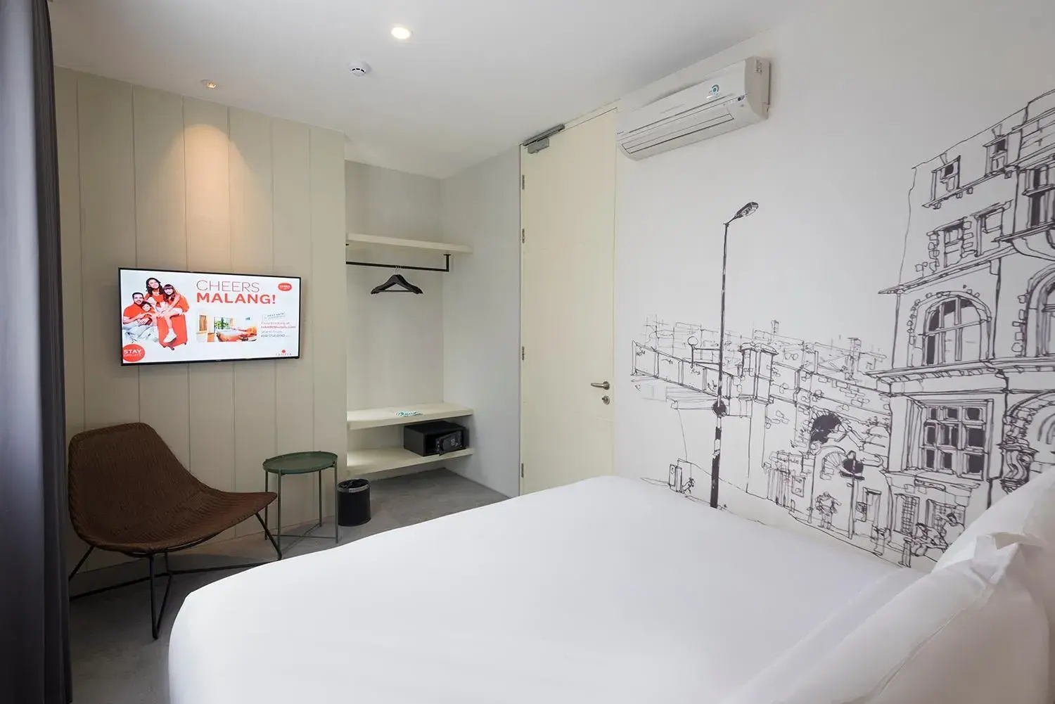 Bed in Harris Hotel & Conventions Malang