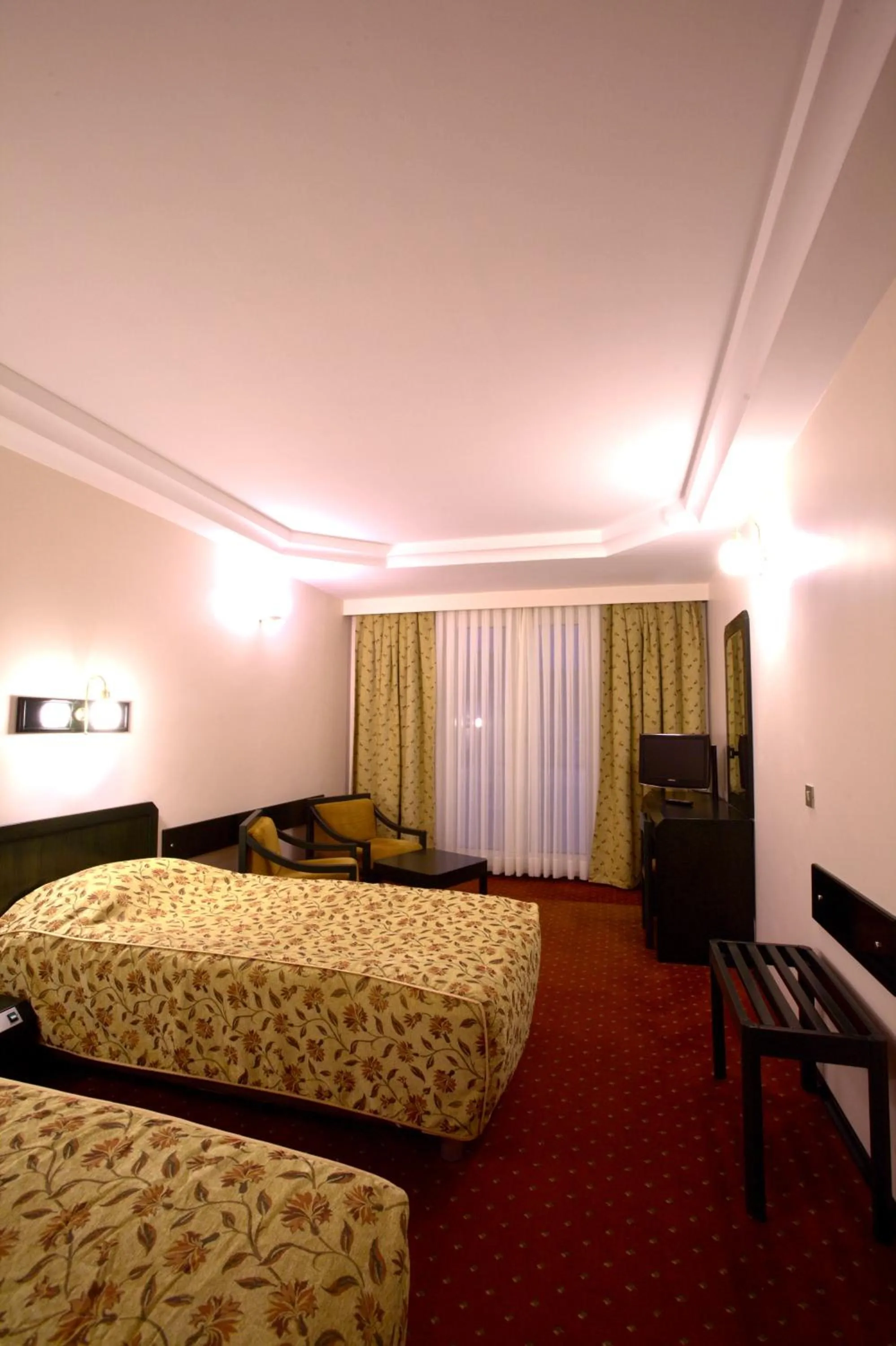 Bed in Istanbul Royal Hotel