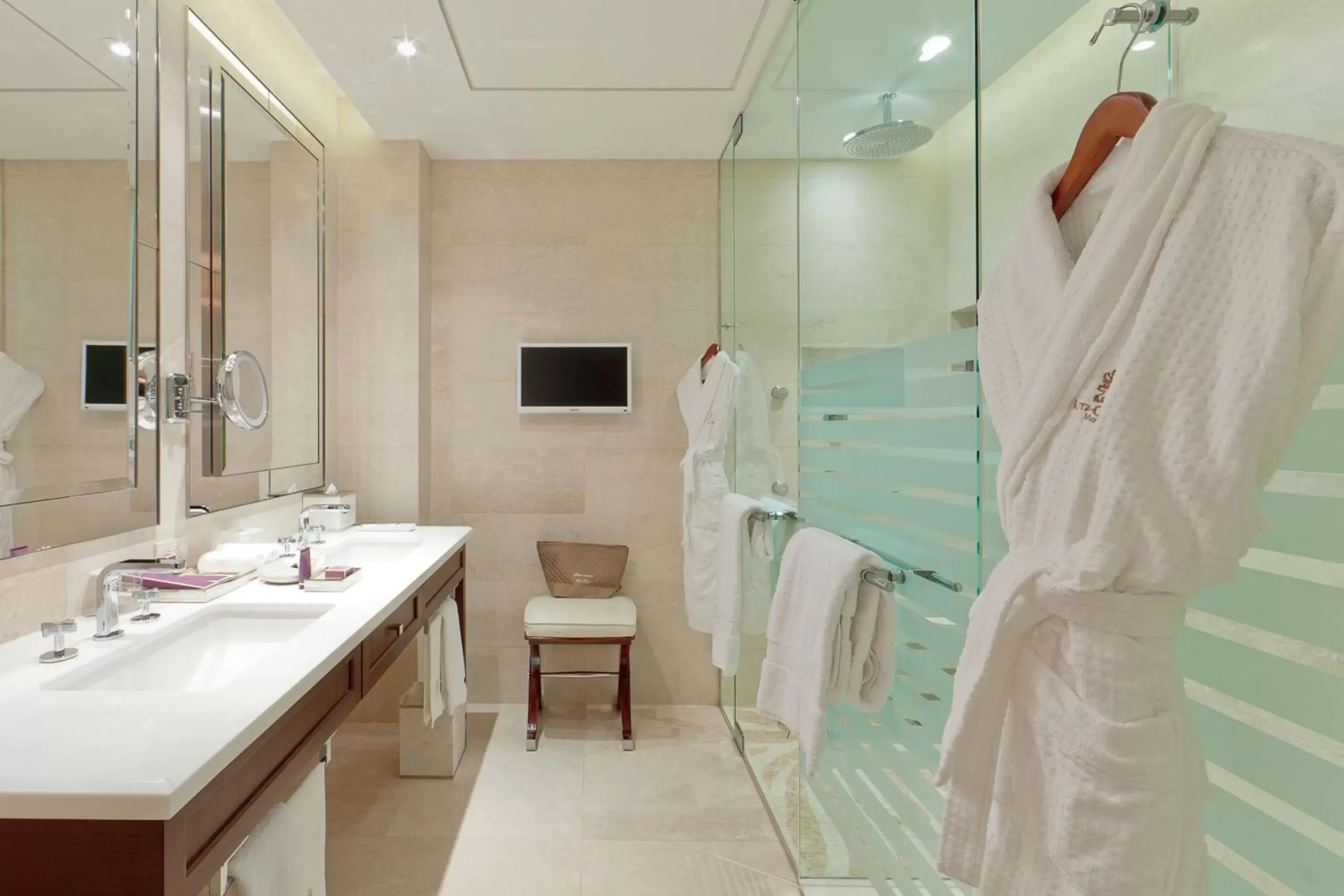 Photo of the whole room, Bathroom in The Ritz-Carlton, Montreal