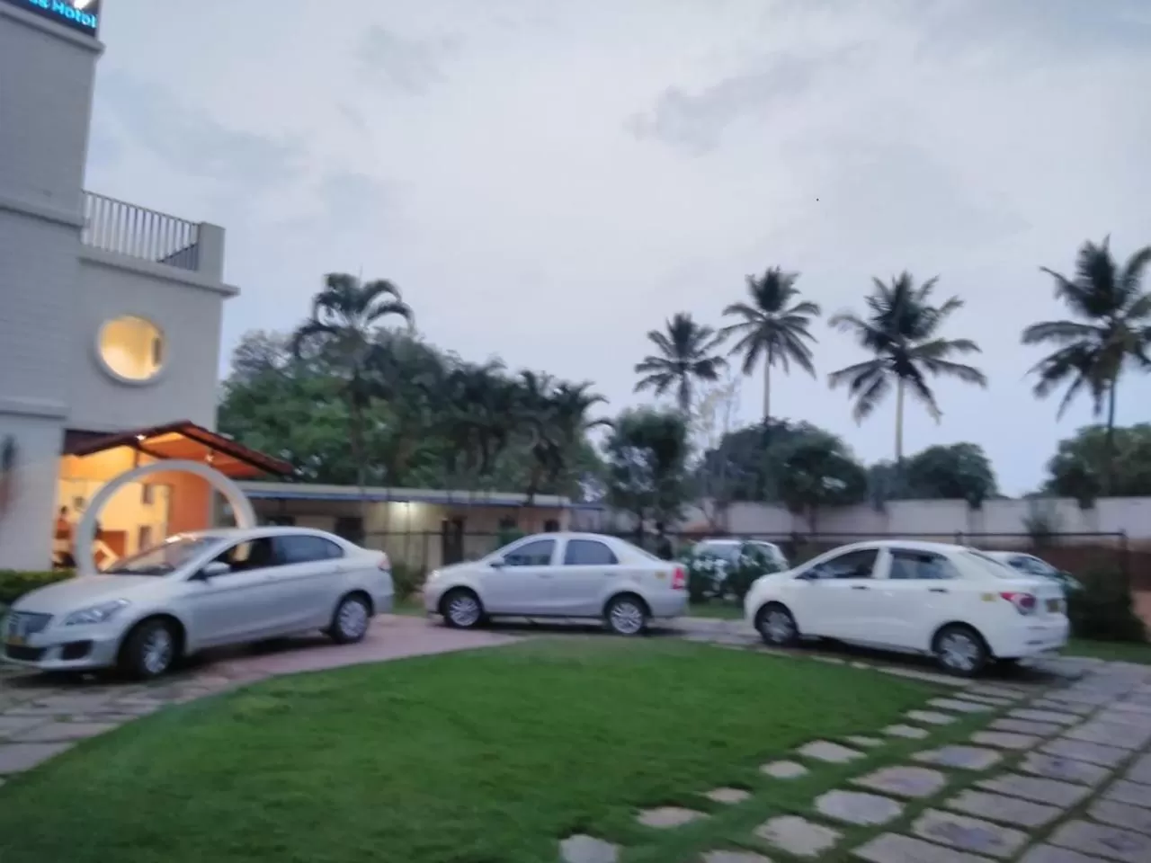 Parking in Airport Regency