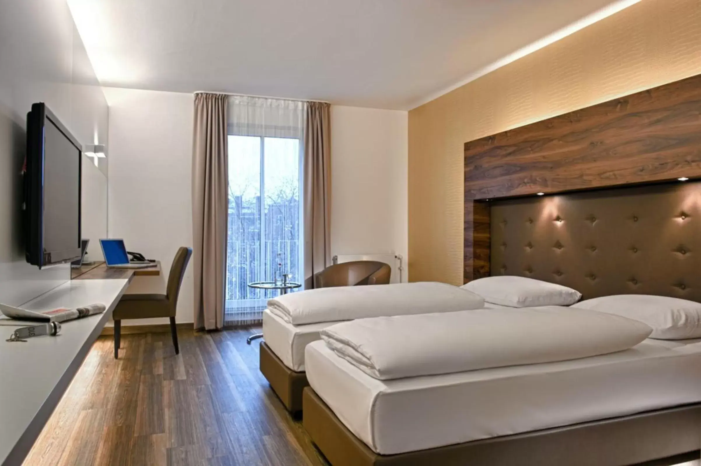 Bed in Hotel Conti Duisburg - Partner of SORAT Hotels