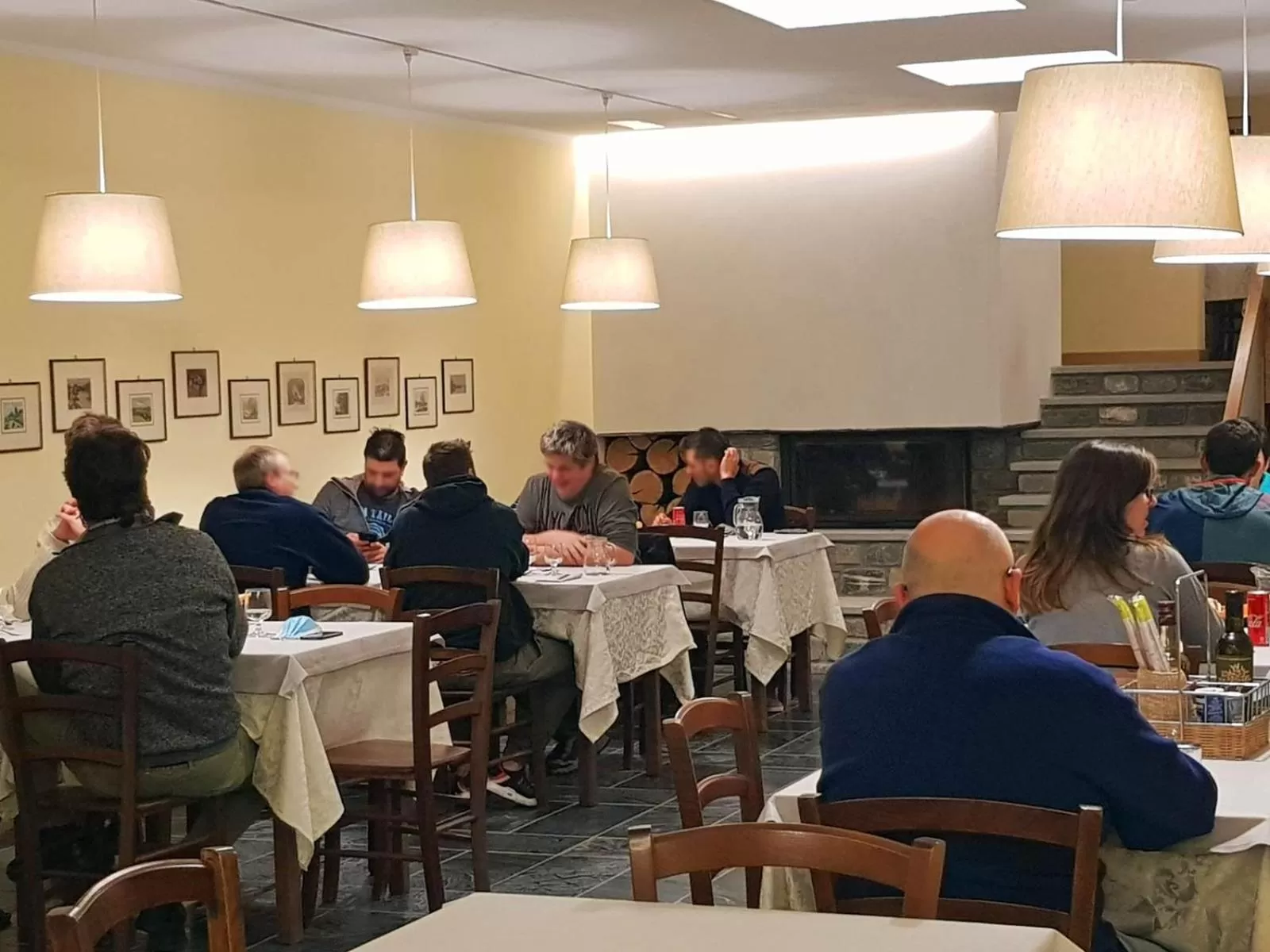 People in Hotel Aigle