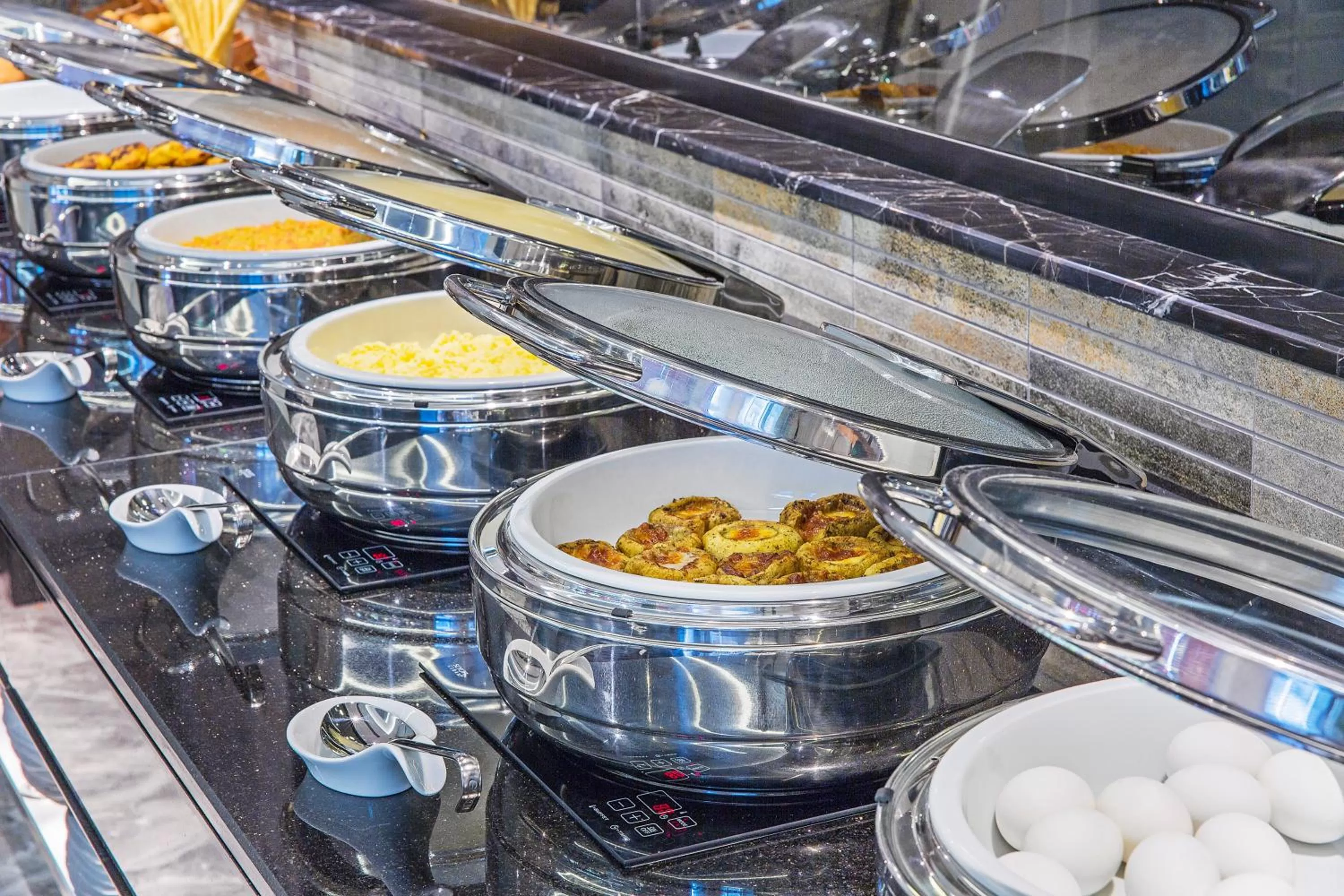 Buffet breakfast in Arts Hotel Harbiye - Special Class